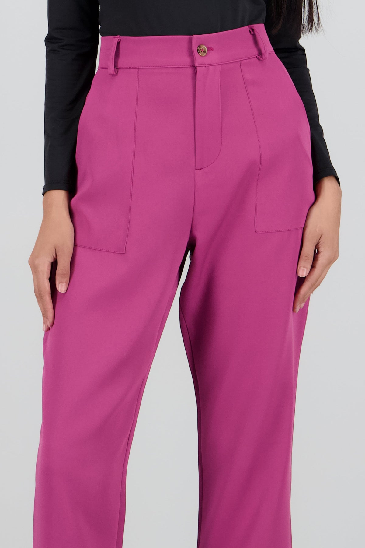Capris de tiro alto con bolsillos