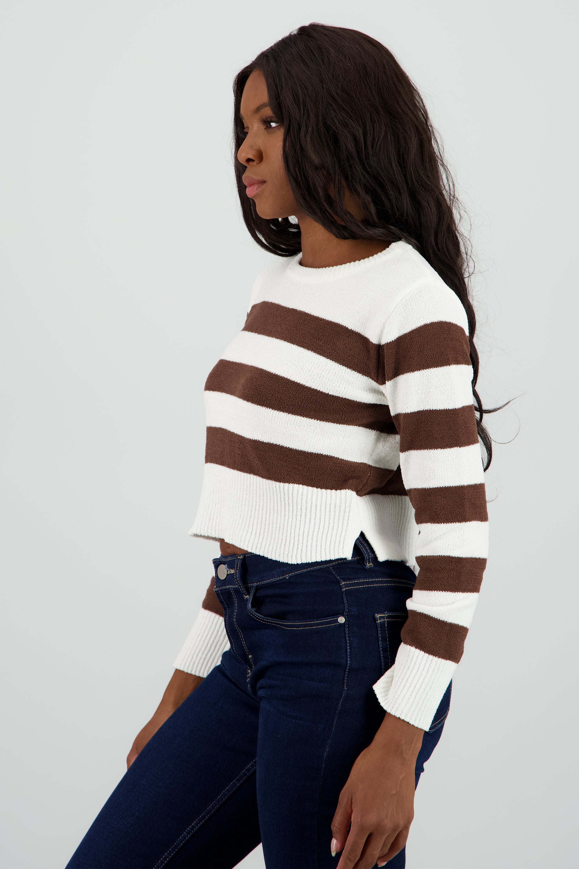 DARK BROWN