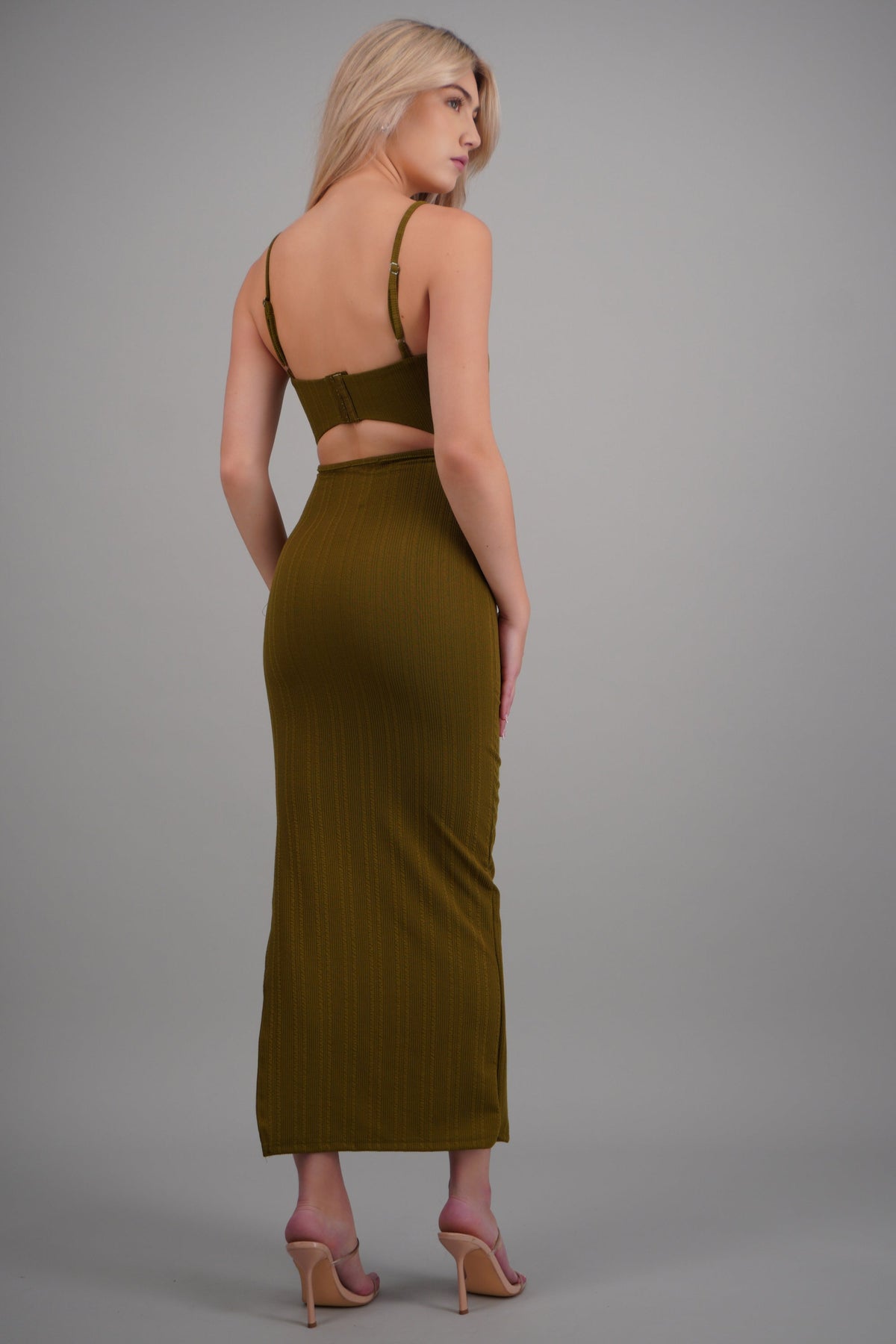 GRASS GREEN