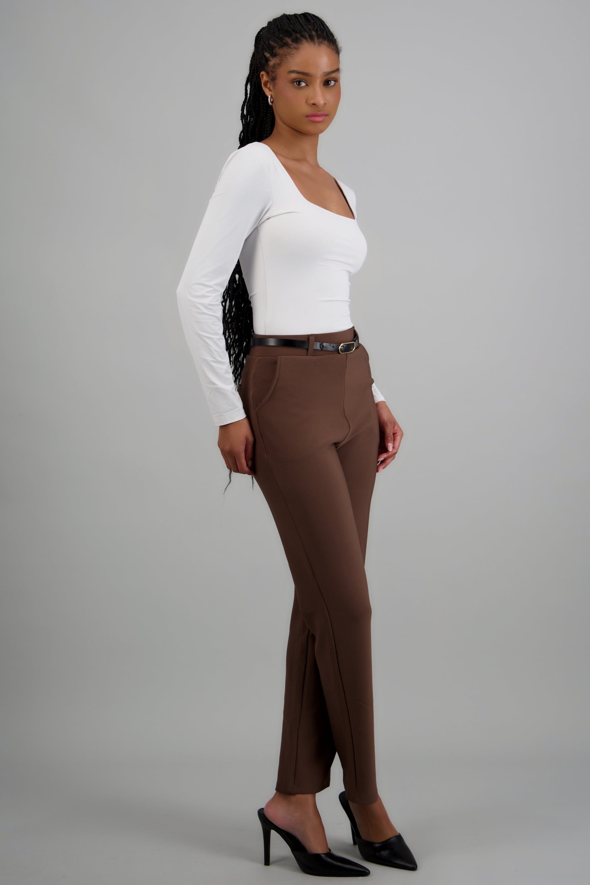 DARK BROWN
