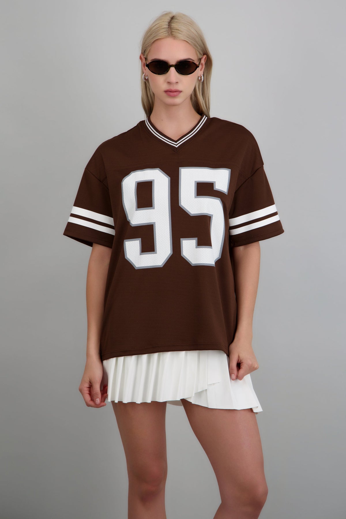 DARK BROWN