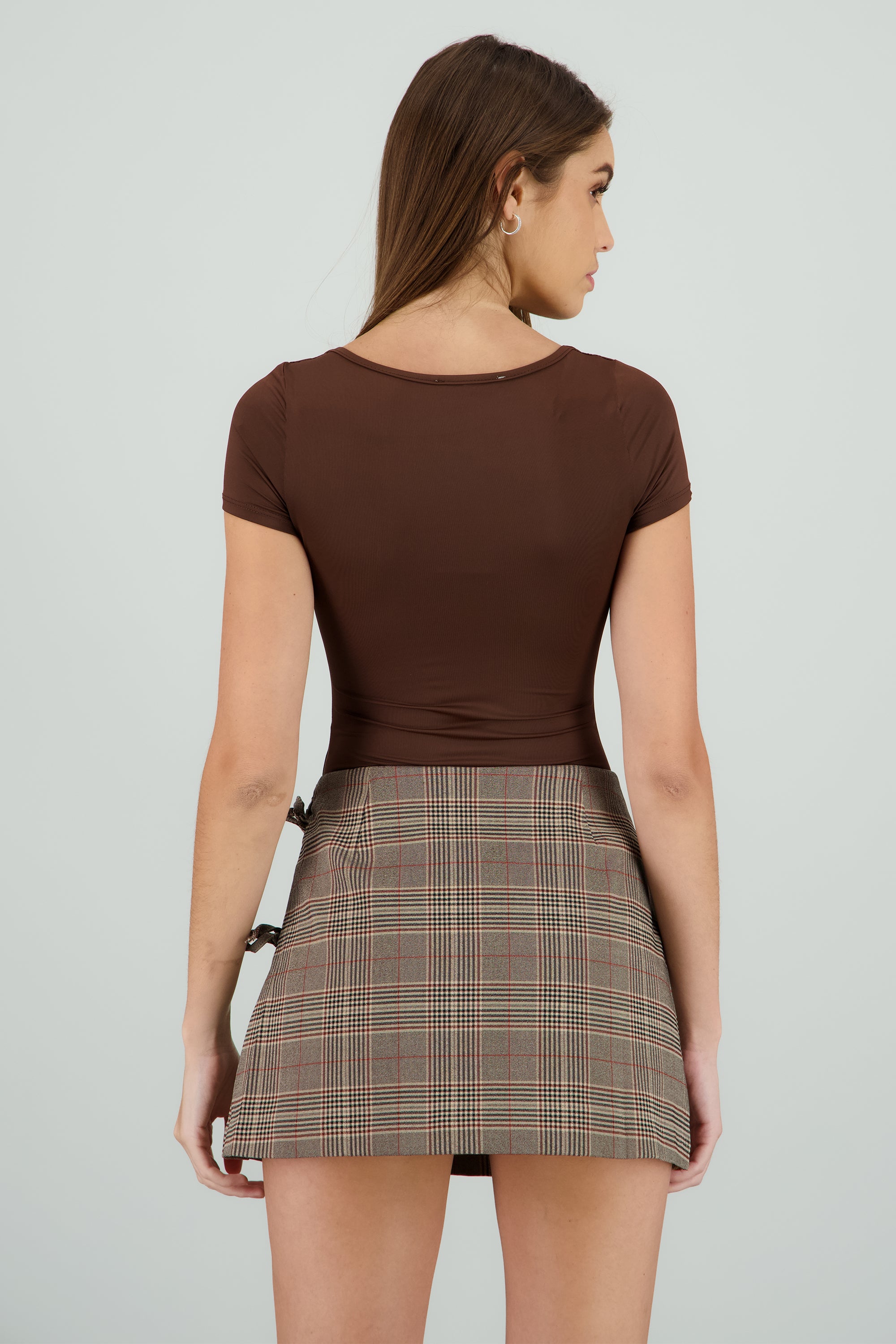 DARK BROWN