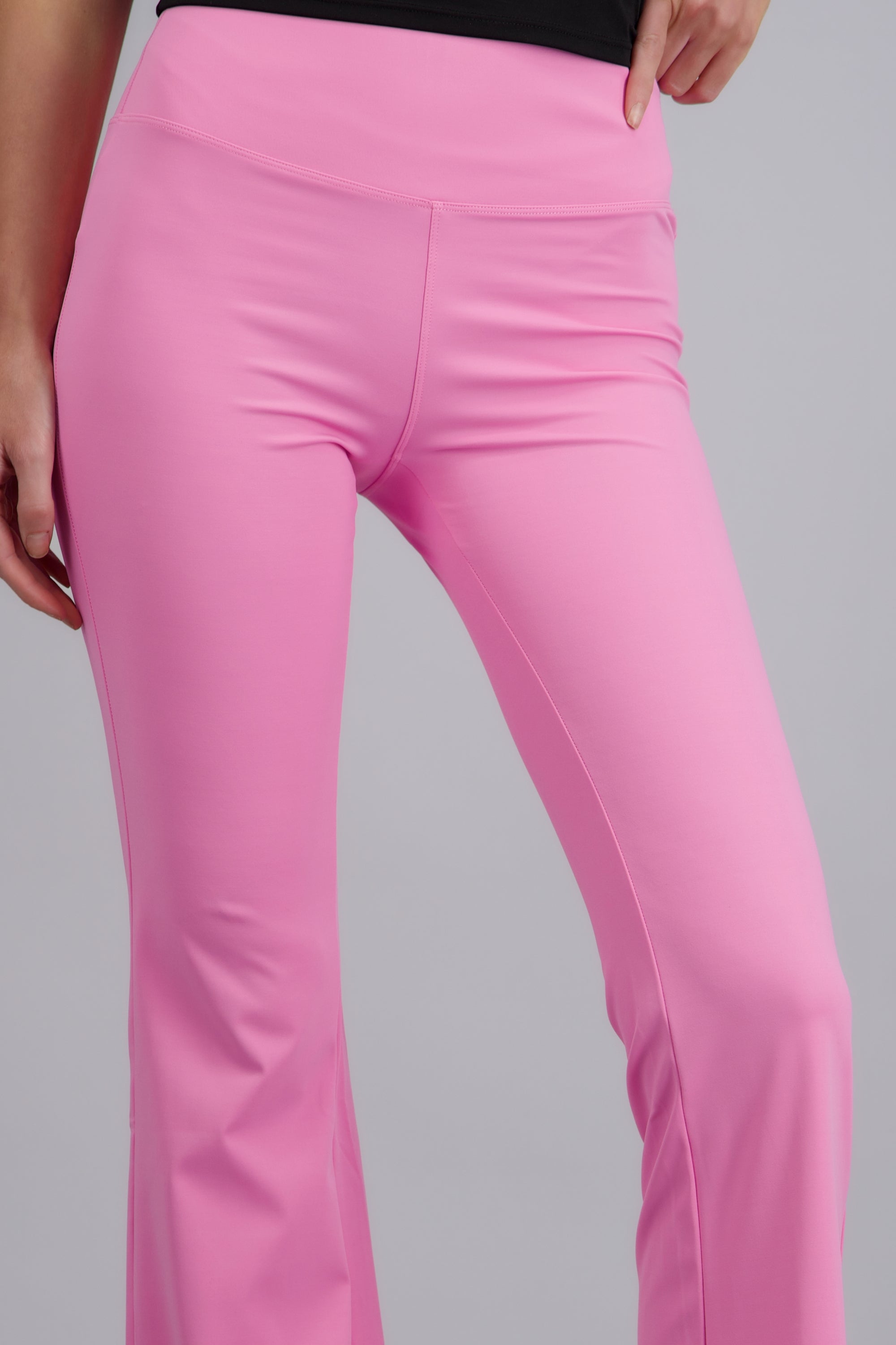 BRIGHT PINK