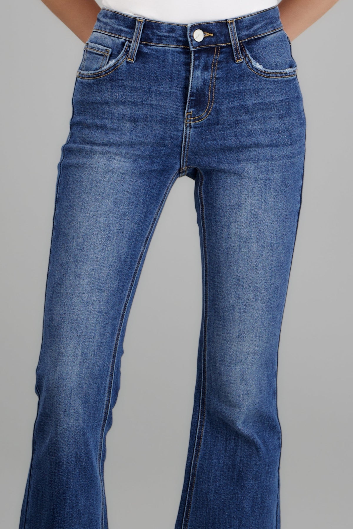 MEDIUM WASH