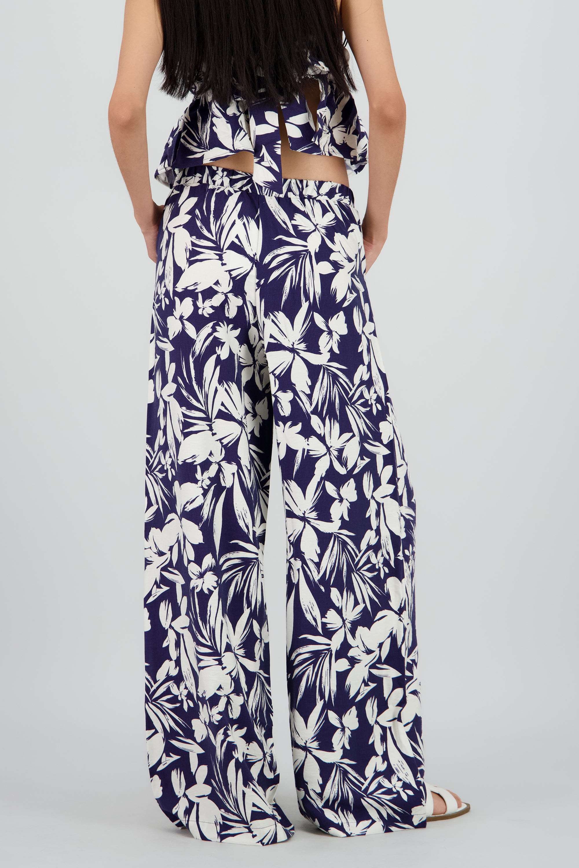 NAVY/WHITE