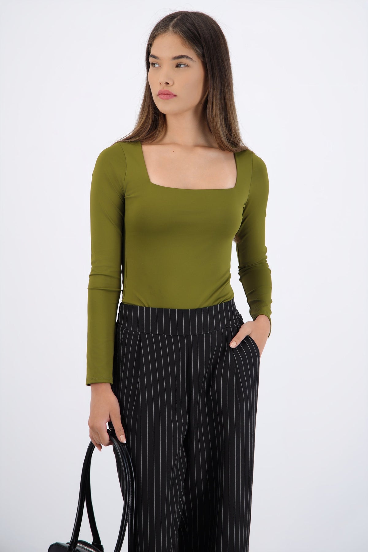 GREEN