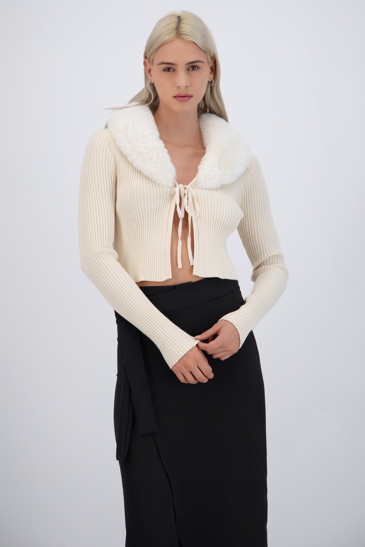 Cardigan detalle pelo cuello
