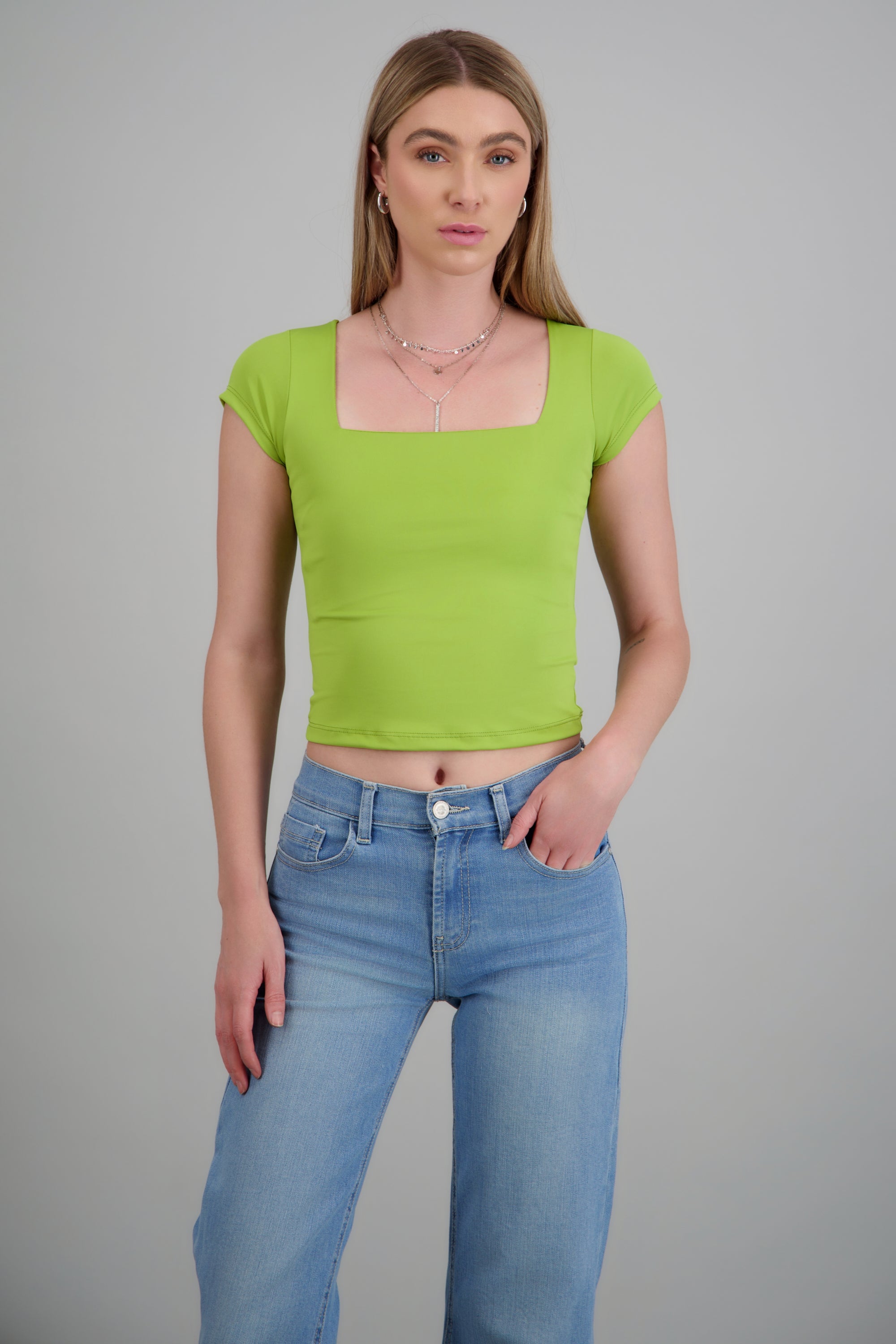 APPLE GREEN