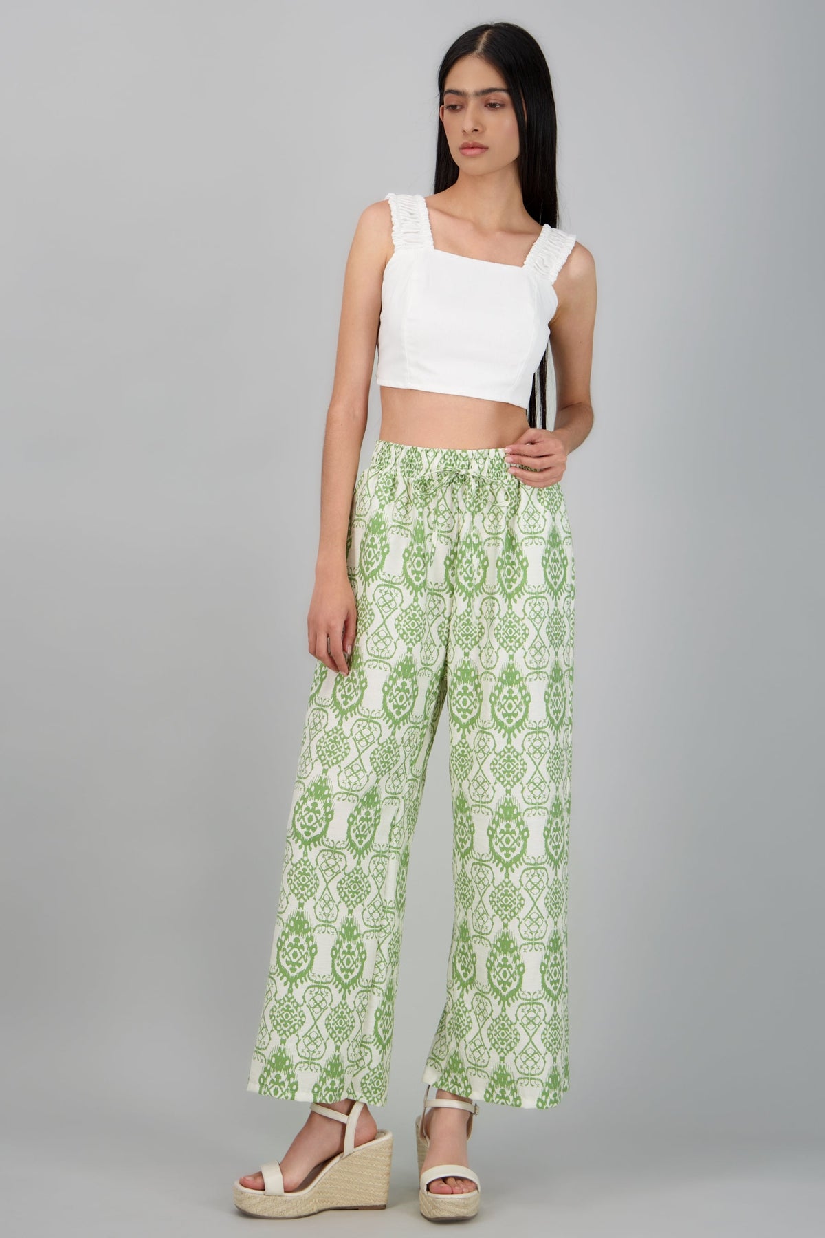 GREEN