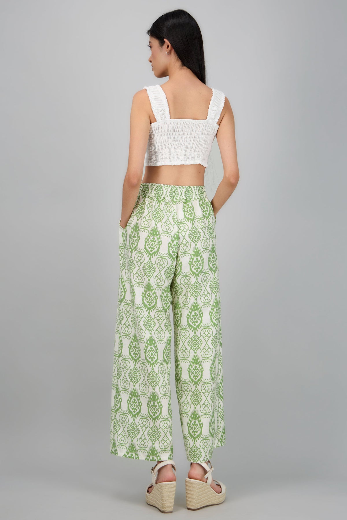 GREEN