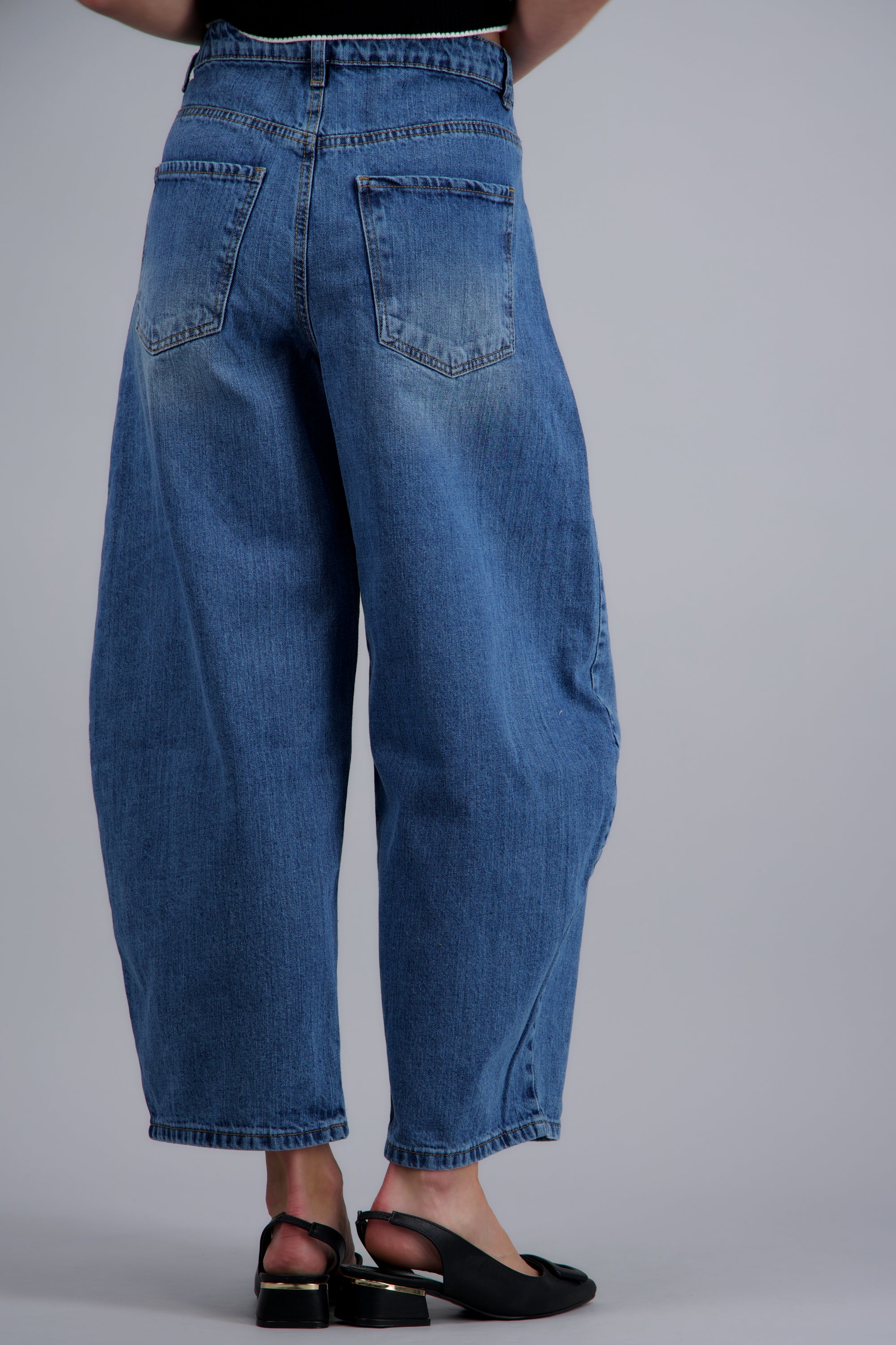 MEDIUM WASH