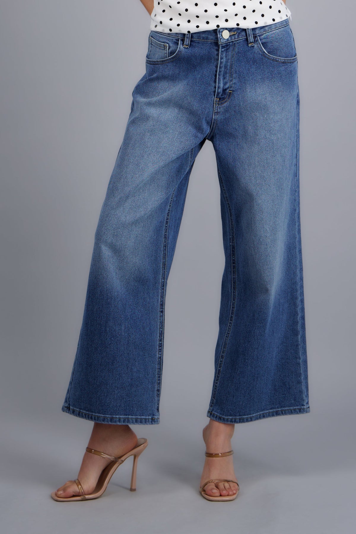 MEDIUM WASH