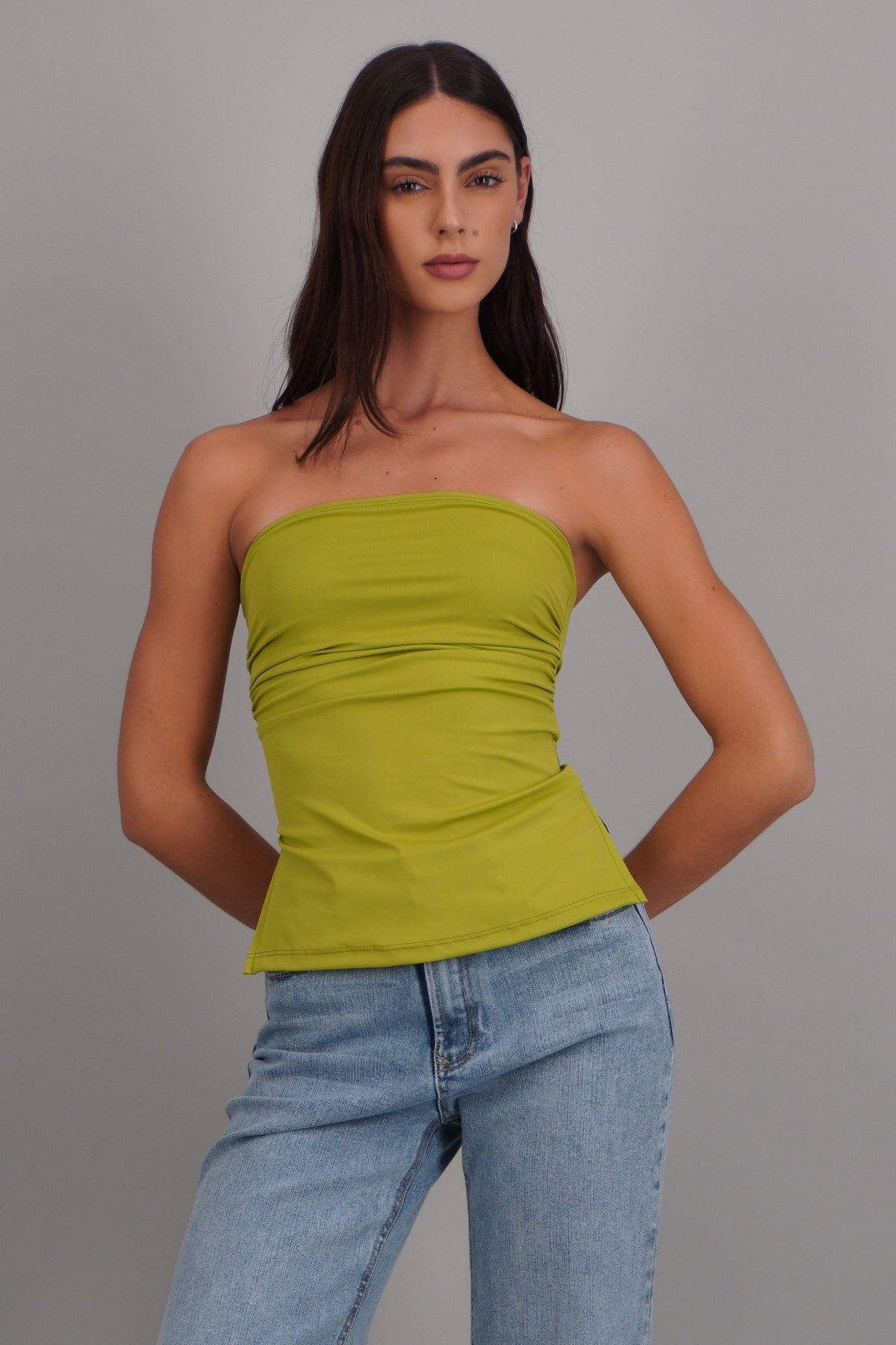 APPLE GREEN