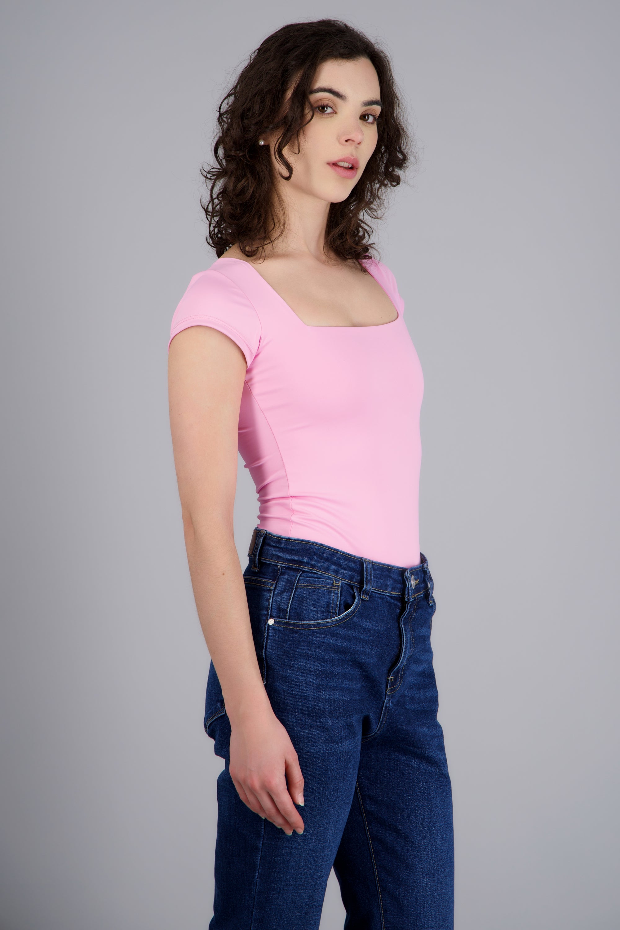 BRIGHT PINK