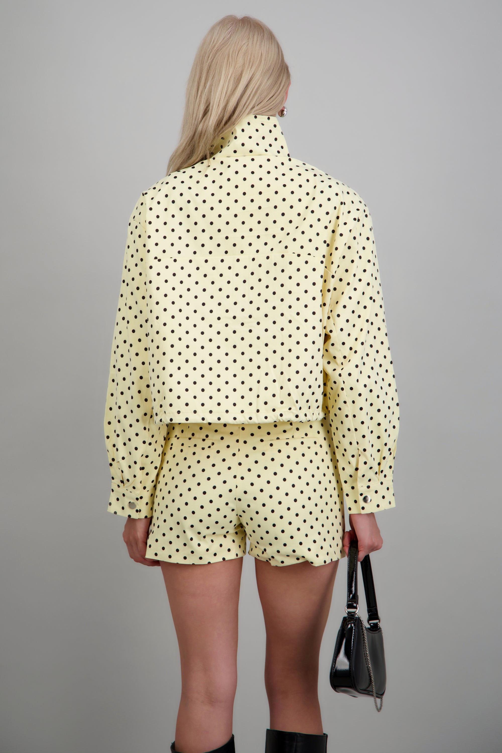 PASTEL YELLOW