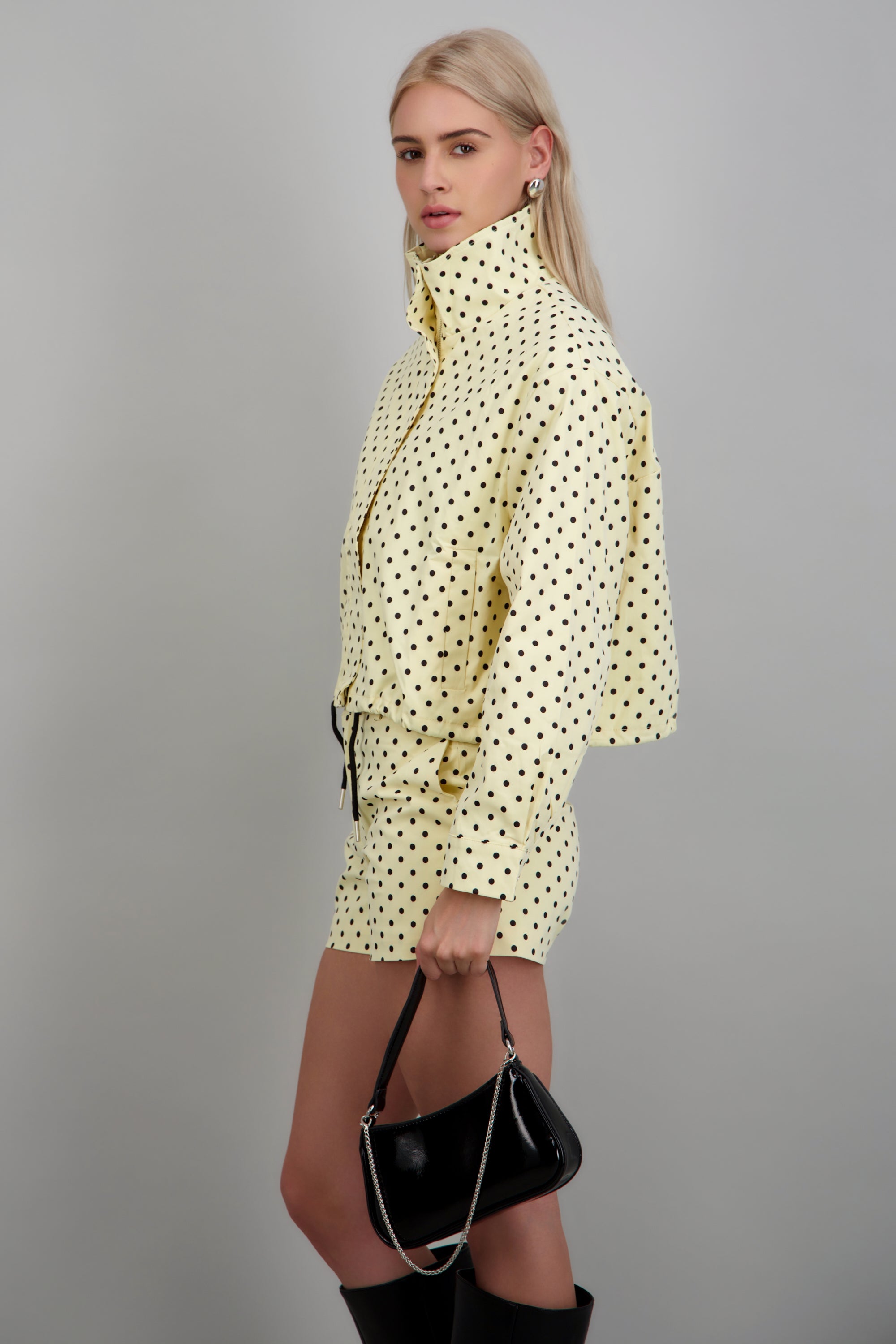 PASTEL YELLOW