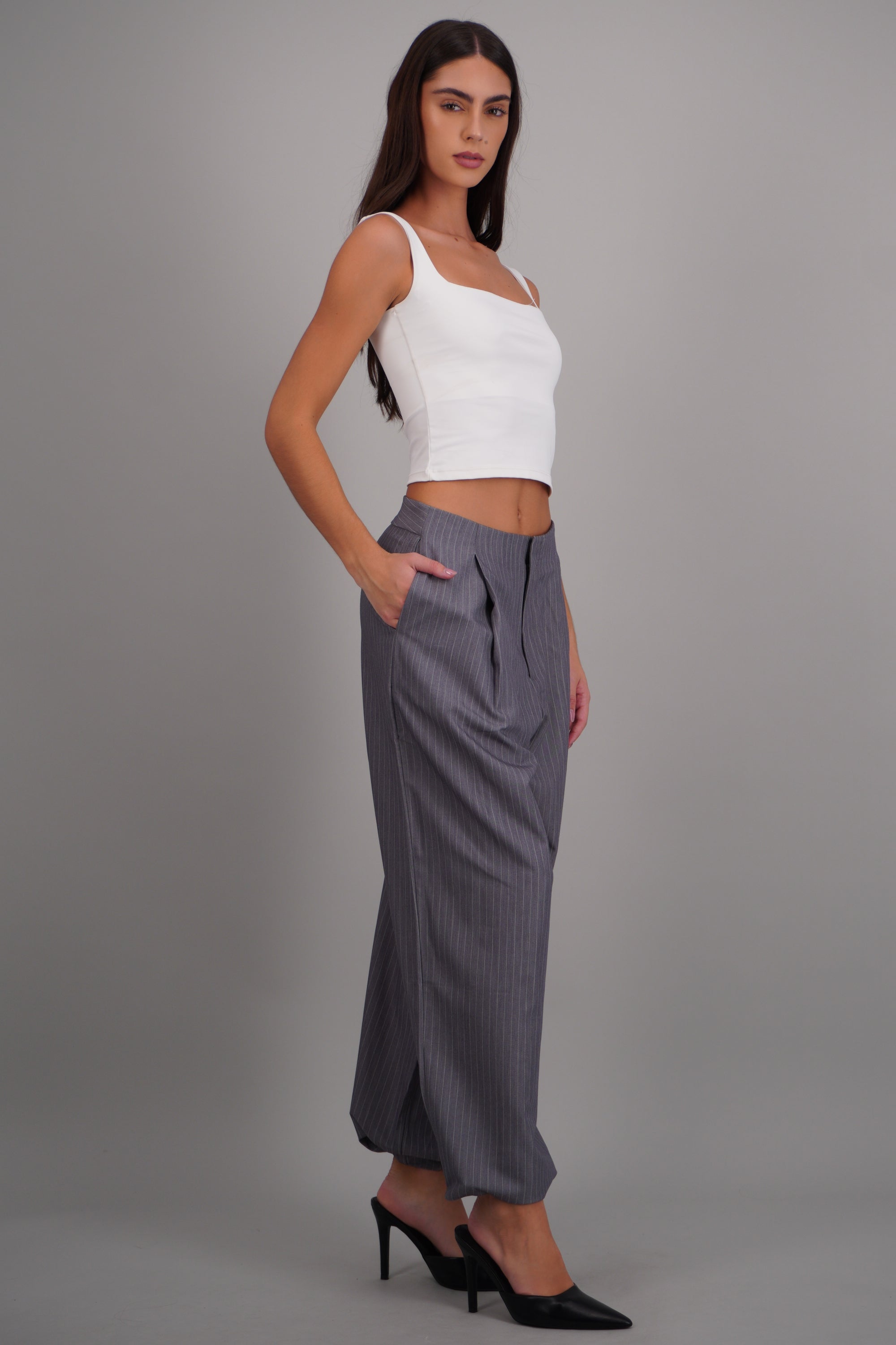 GRAY