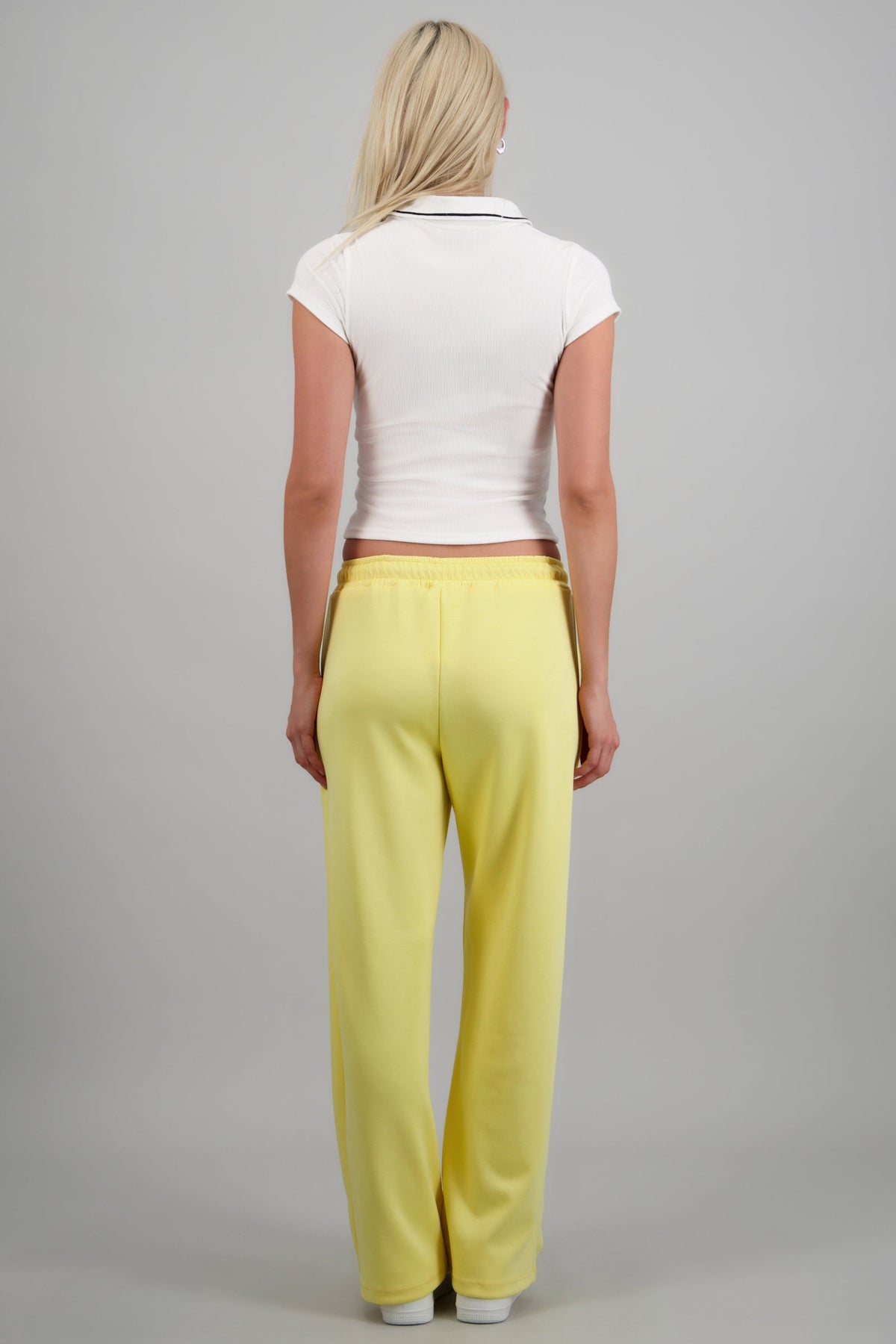 PASTEL YELLOW