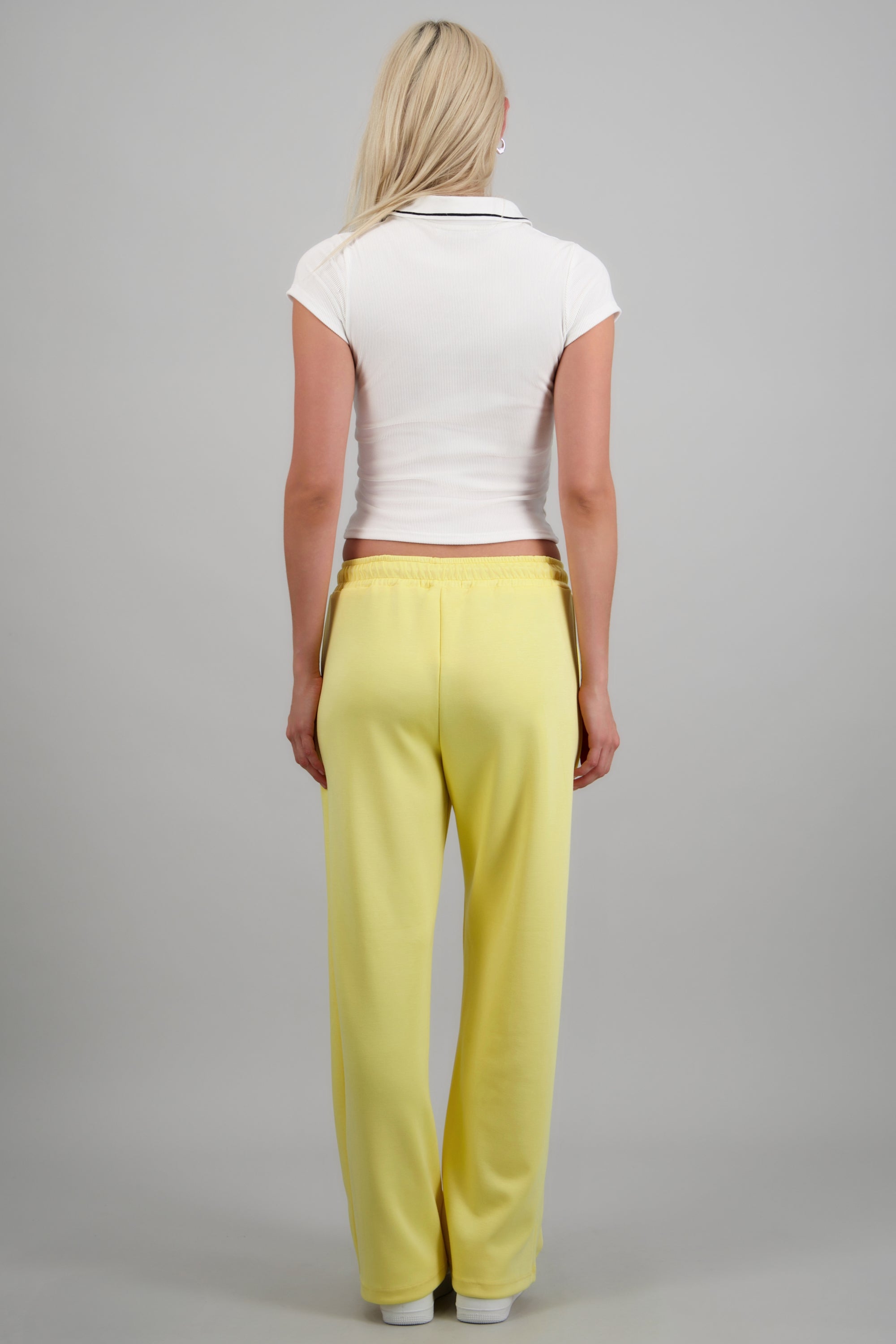 PASTEL YELLOW