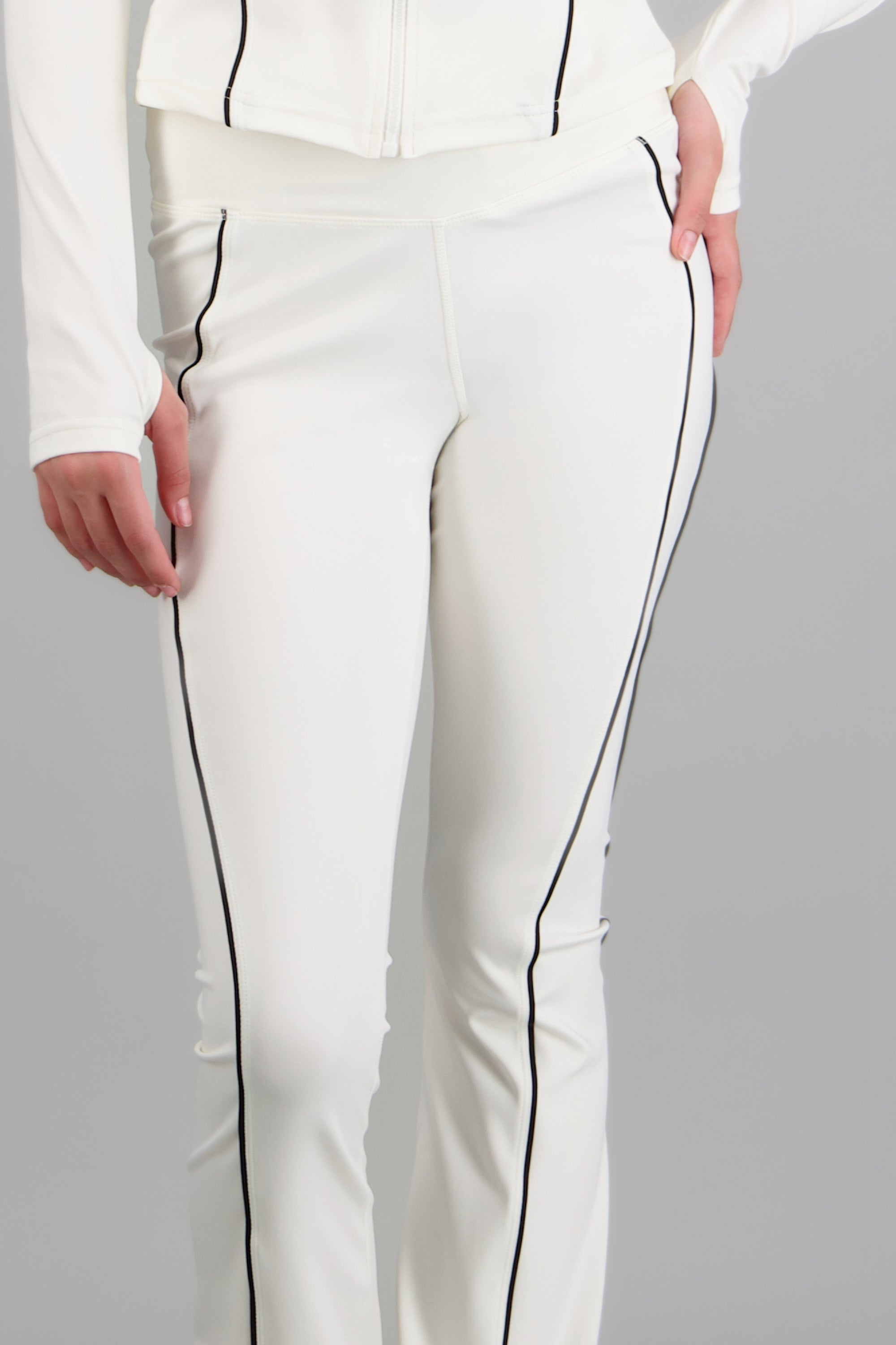 WHITE COMBO
