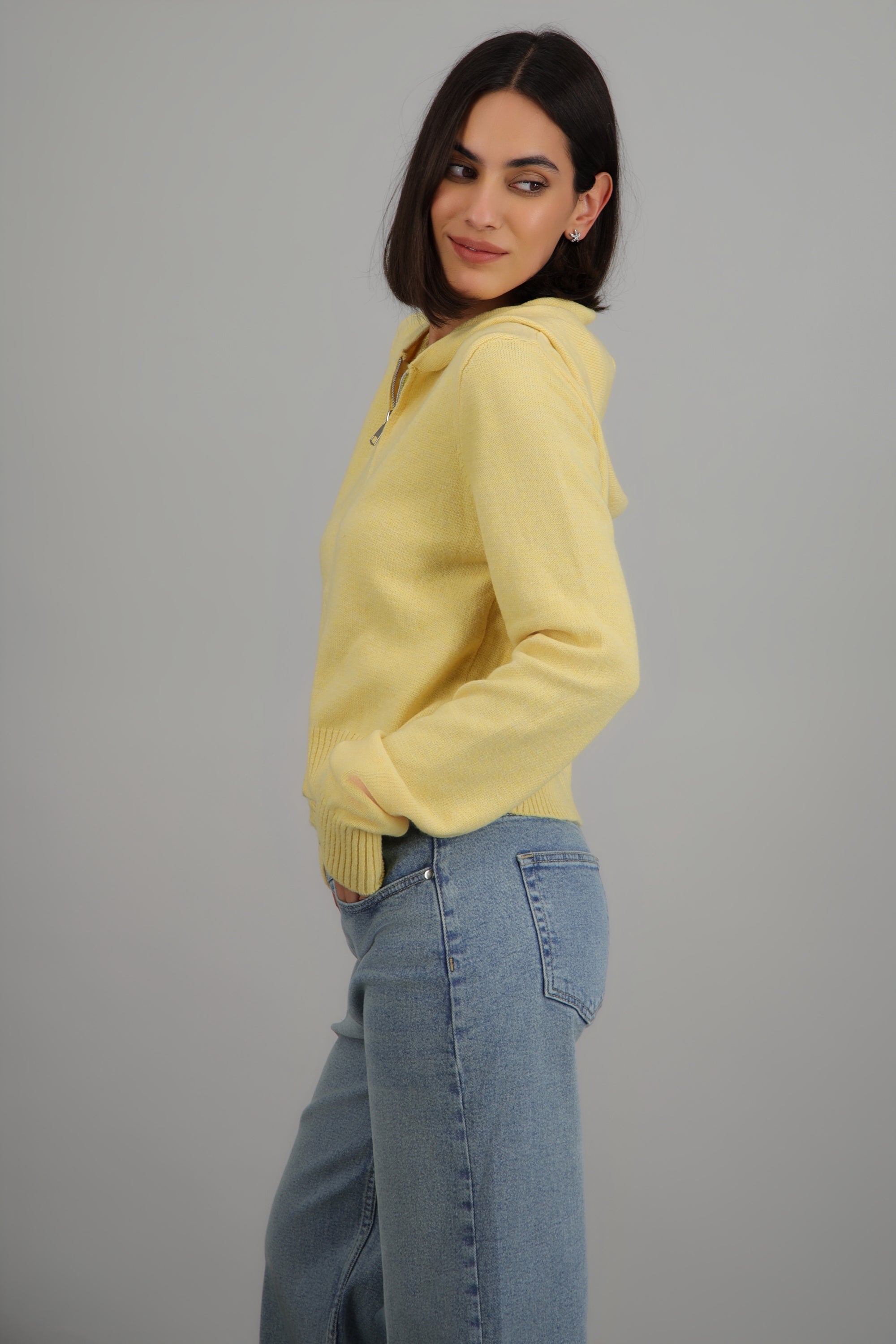 PASTEL YELLOW