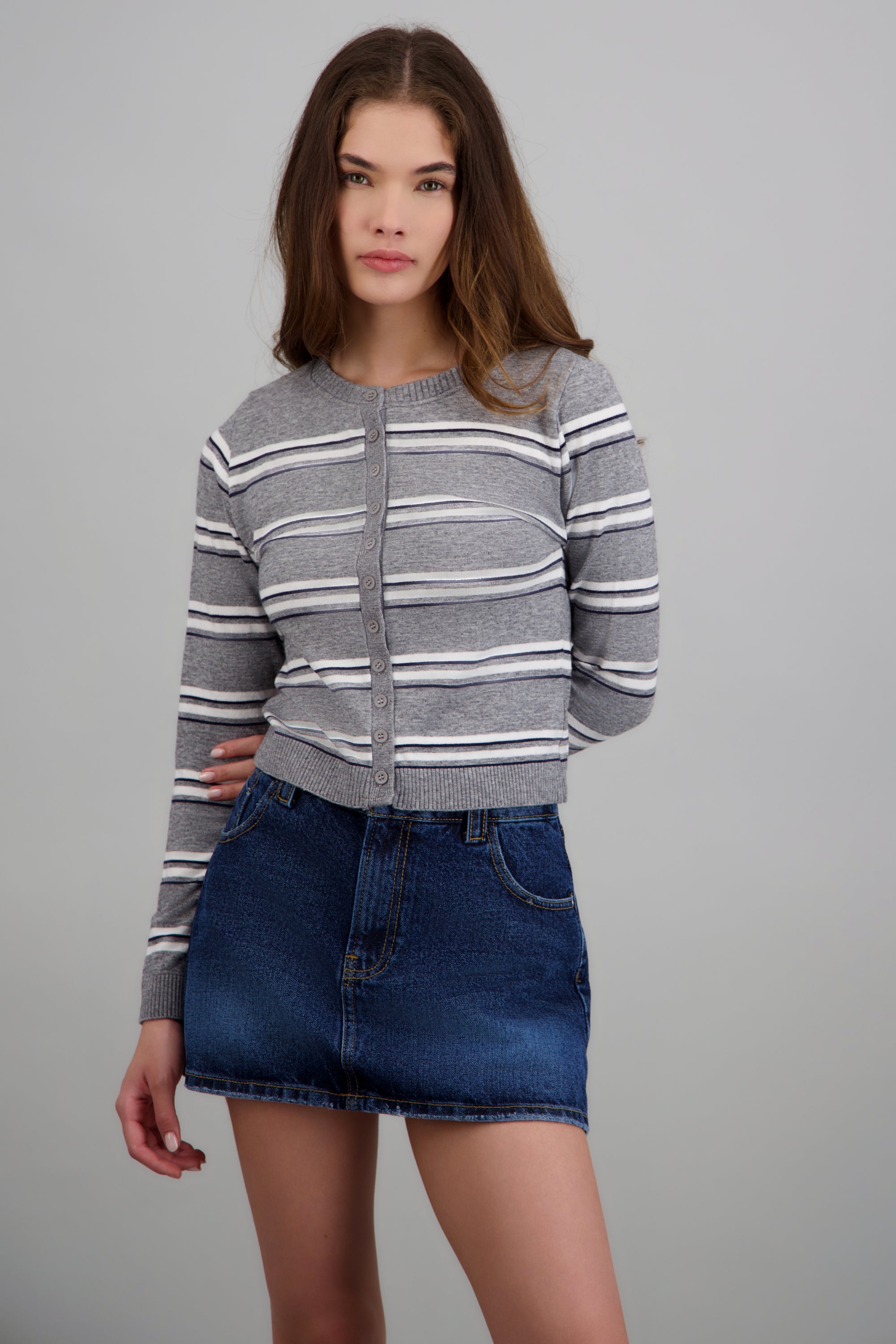 GRAY