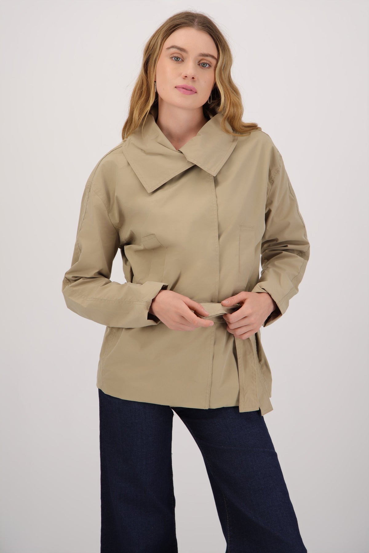 KHAKI