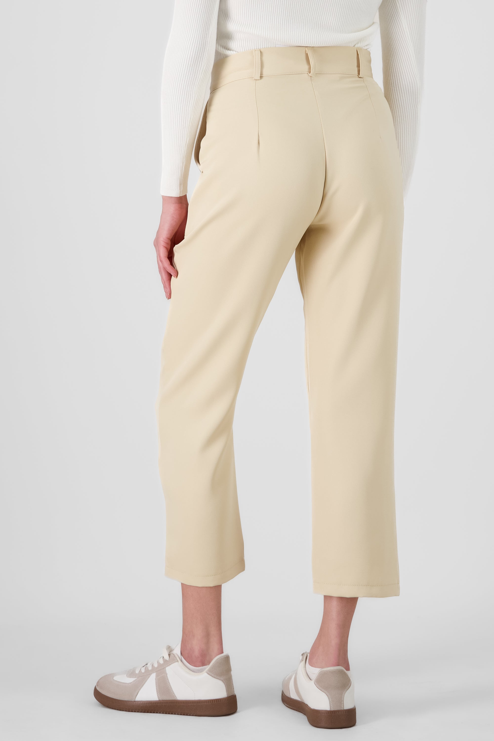 Highwaisted capri pant with pockets CREAM