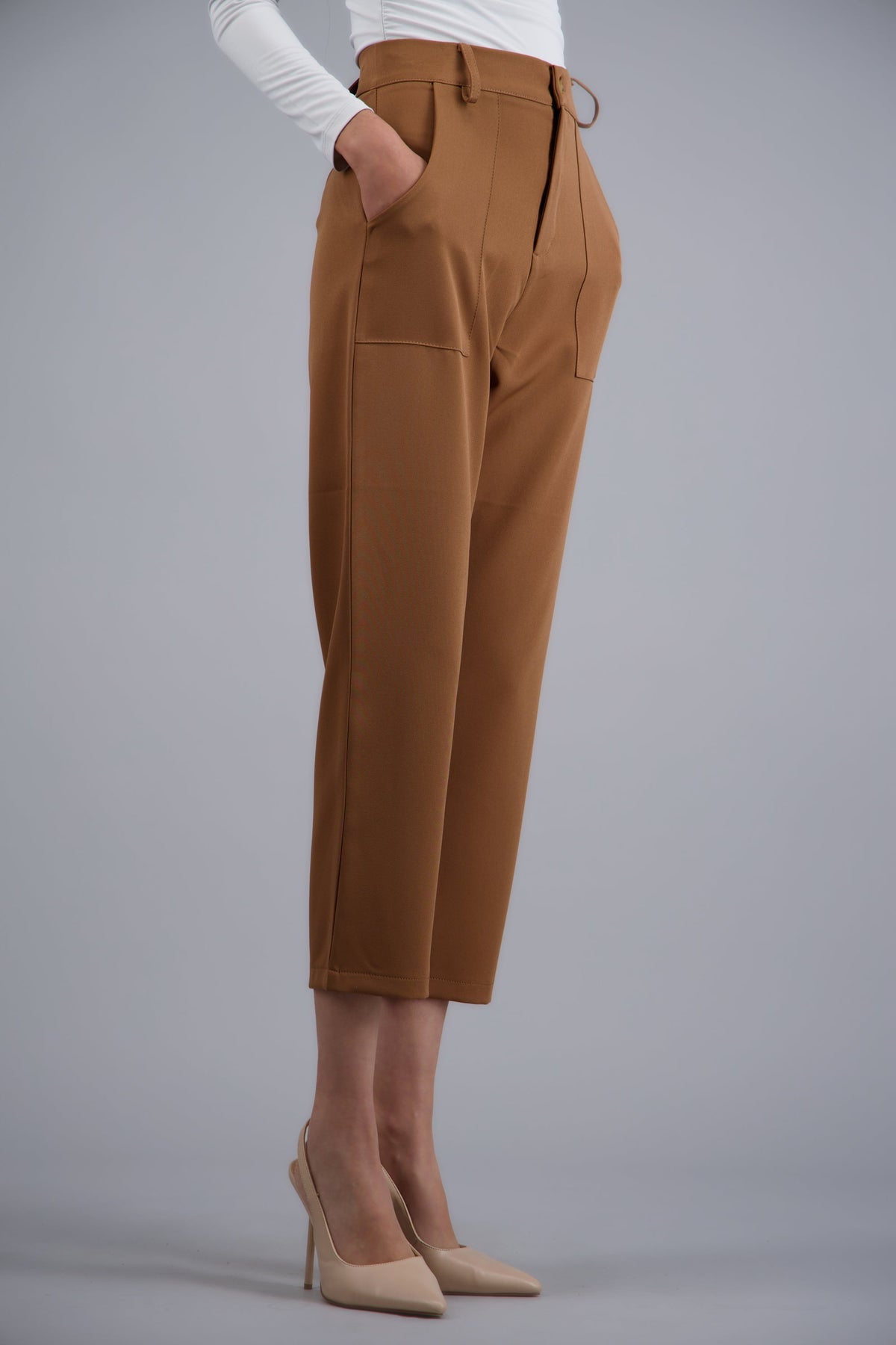 Pantalones Capri de Tiro Alto con Bolsillos