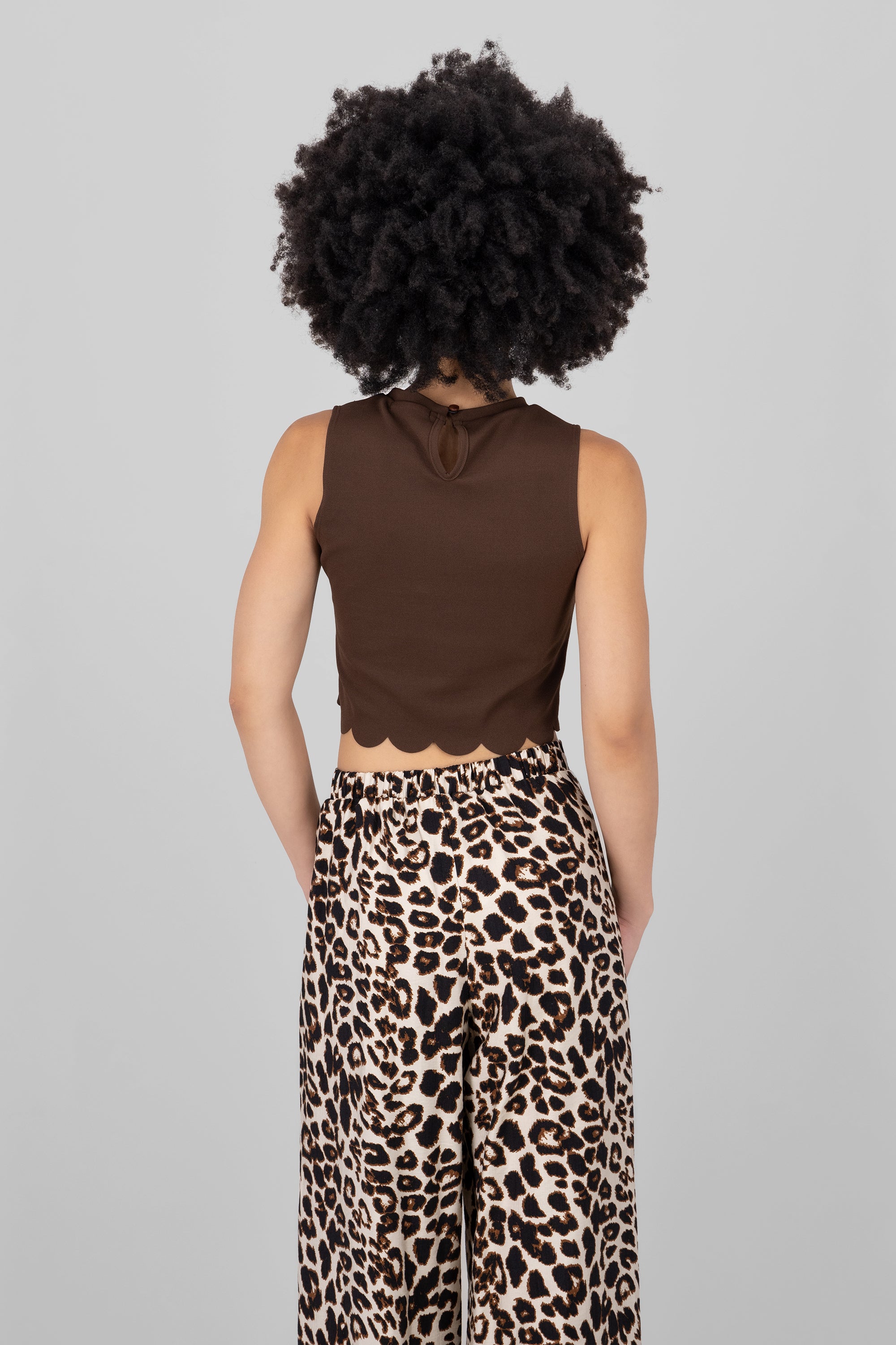 Scallop Cut Crop Top CHOCOLATE