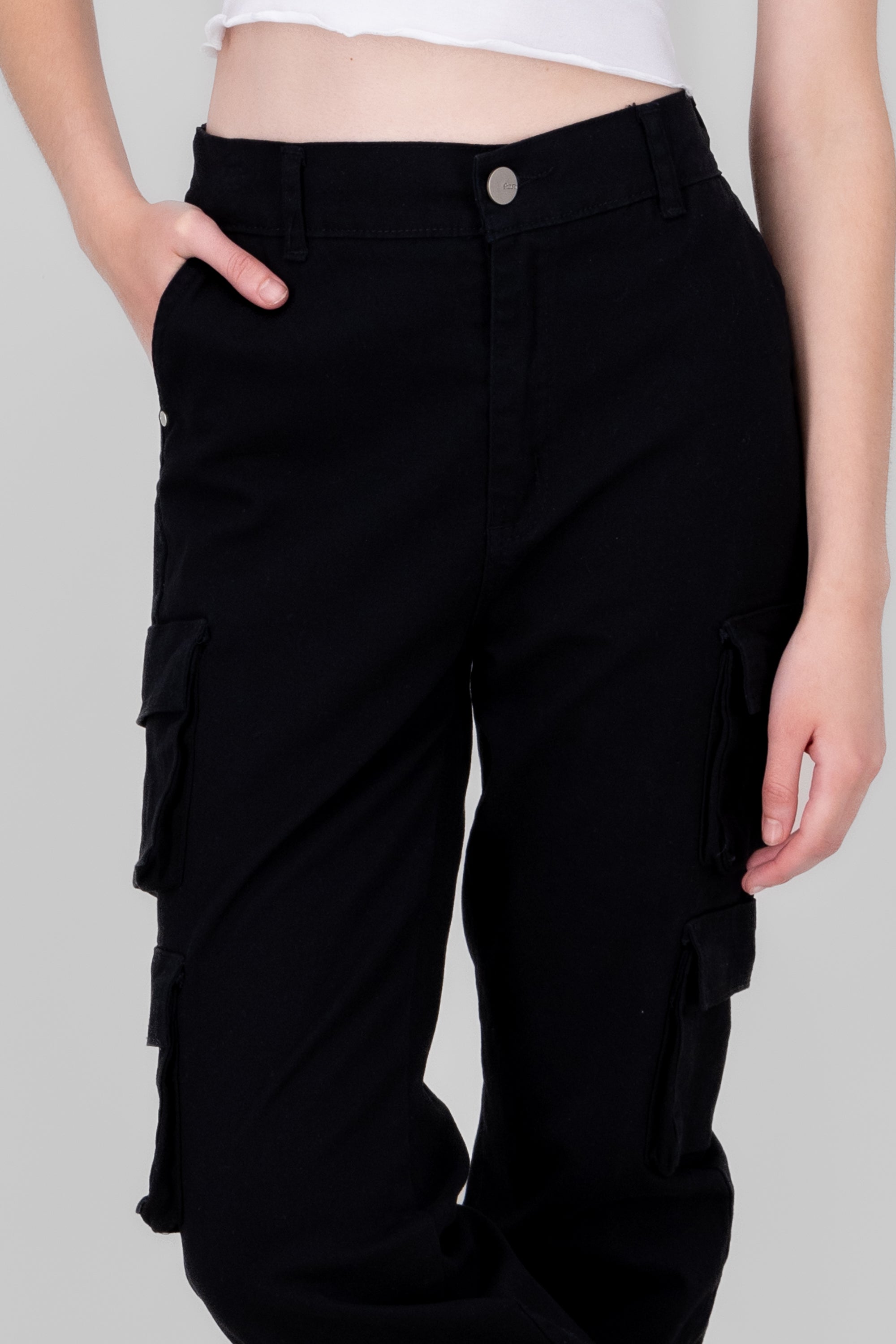 Solid High Waisted Cargo Jeans BLACK