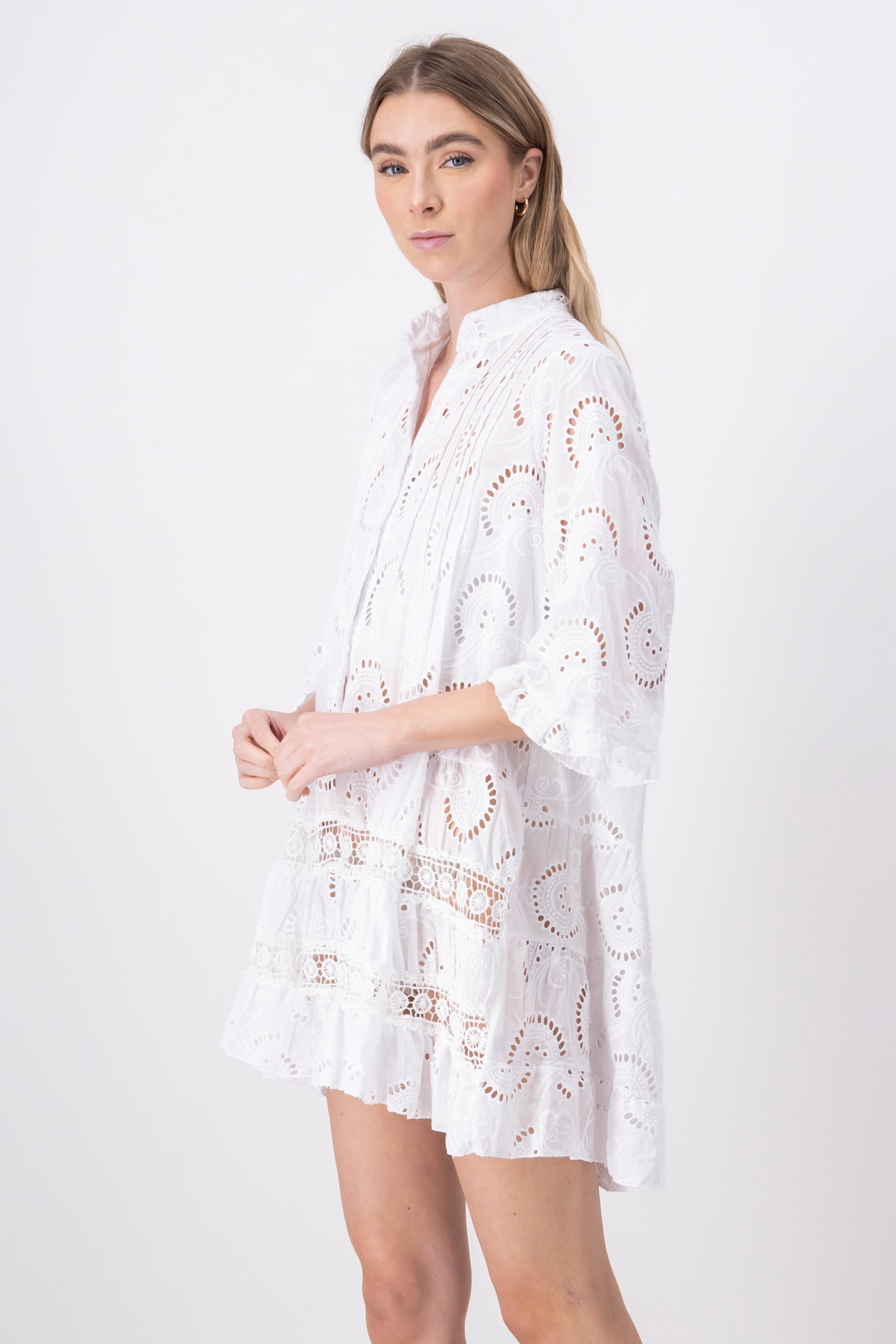 Eyelet Design Mini Kimono WHITE