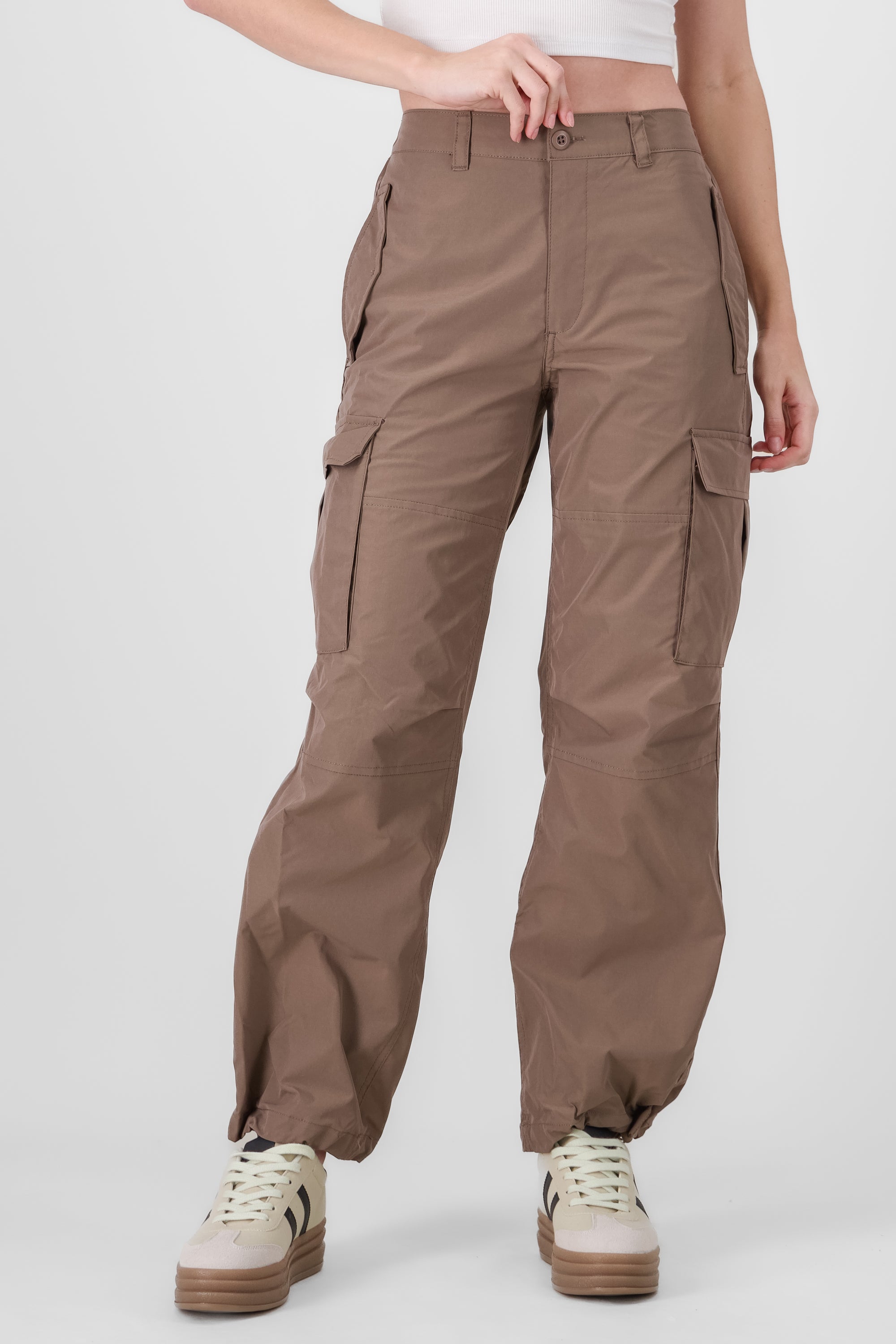 High Waist Cargo Pants With Pleated Details BROWN