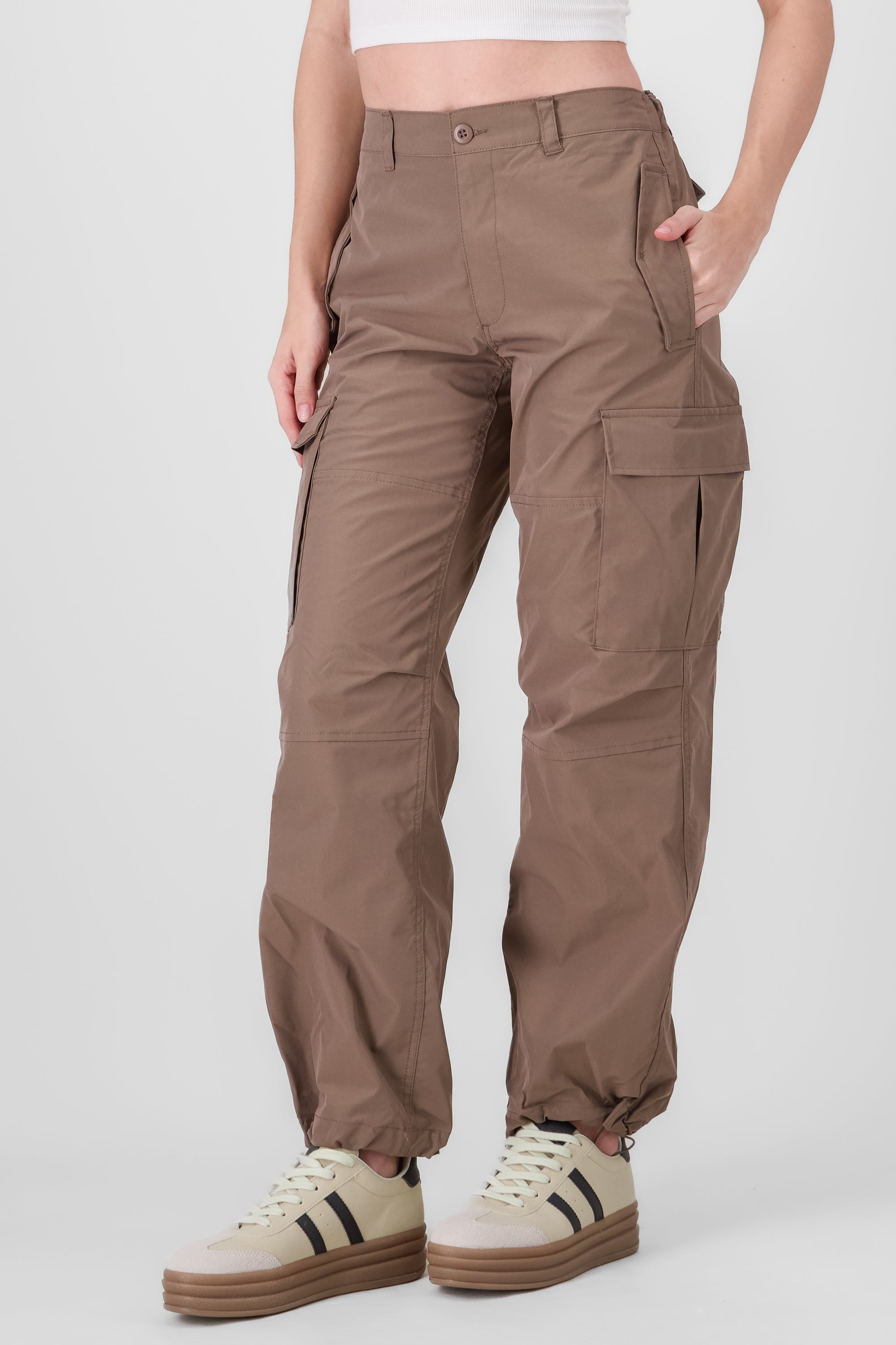 High Waist Cargo Pants With Pleated Details BROWN