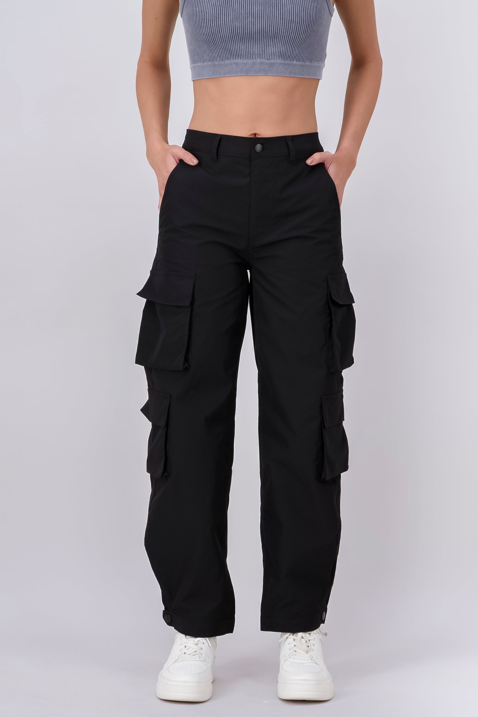 High Waist Cargo Pants With Pleated Details BLACK