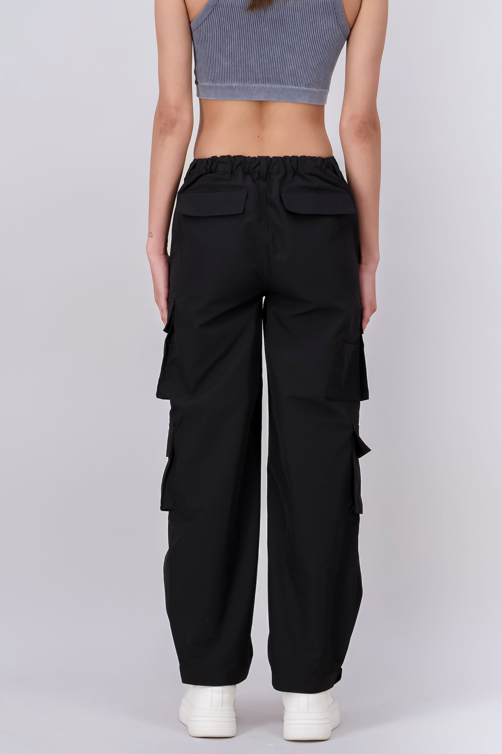 High Waist Cargo Pants With Pleated Details BLACK