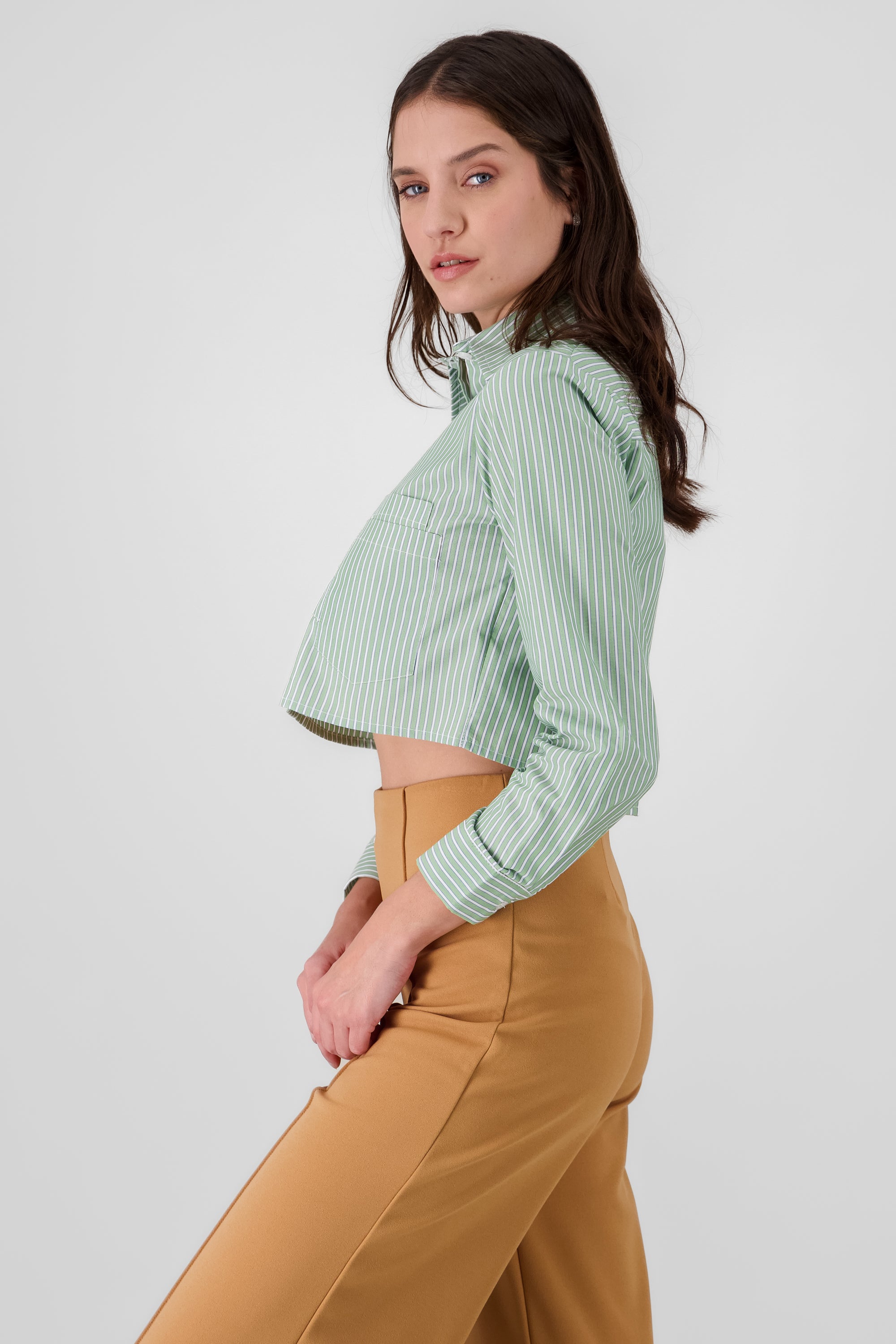 Double Pocket Cropped Long Sleeve Shirt GREEN COMBO