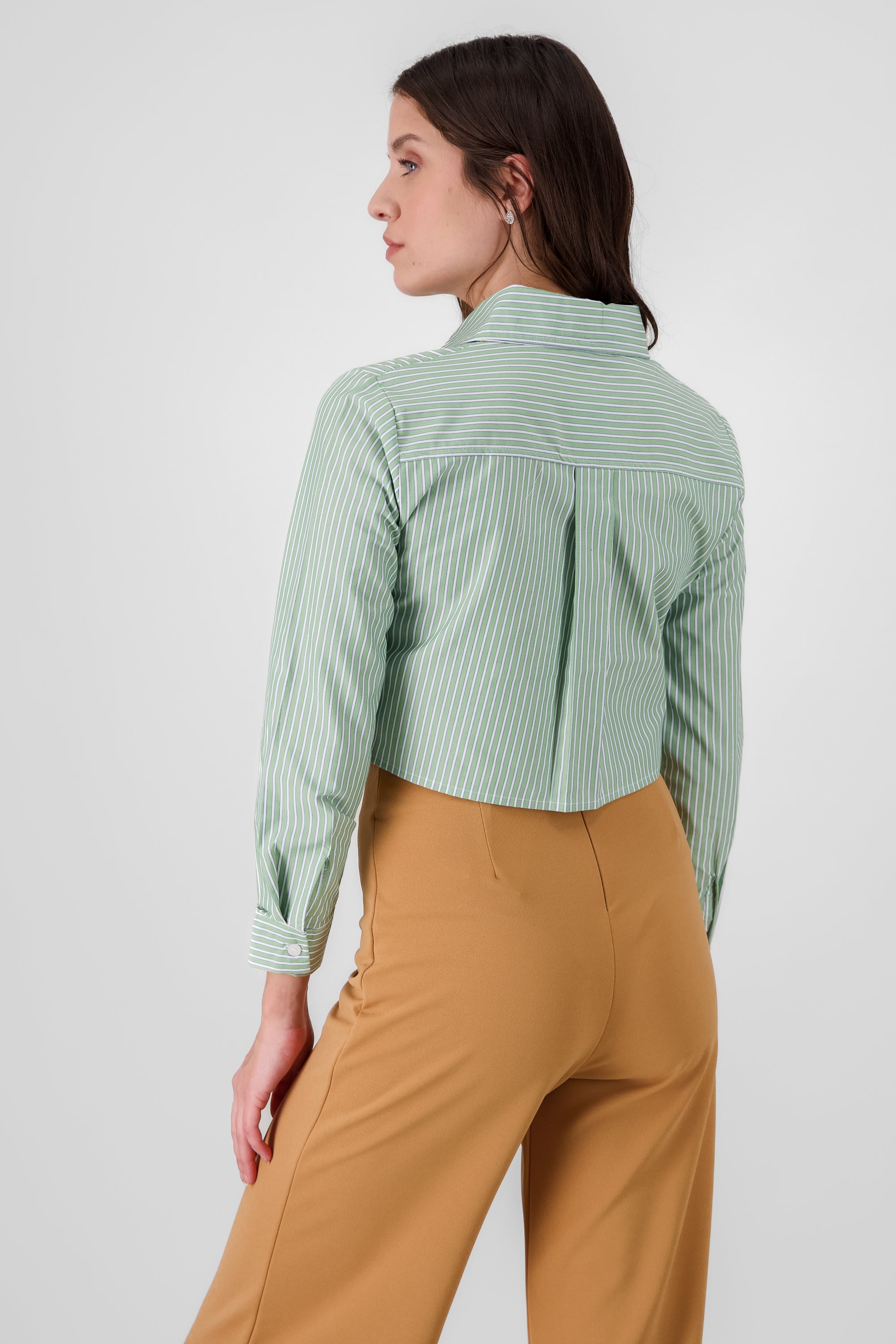 Double Pocket Cropped Long Sleeve Shirt GREEN COMBO