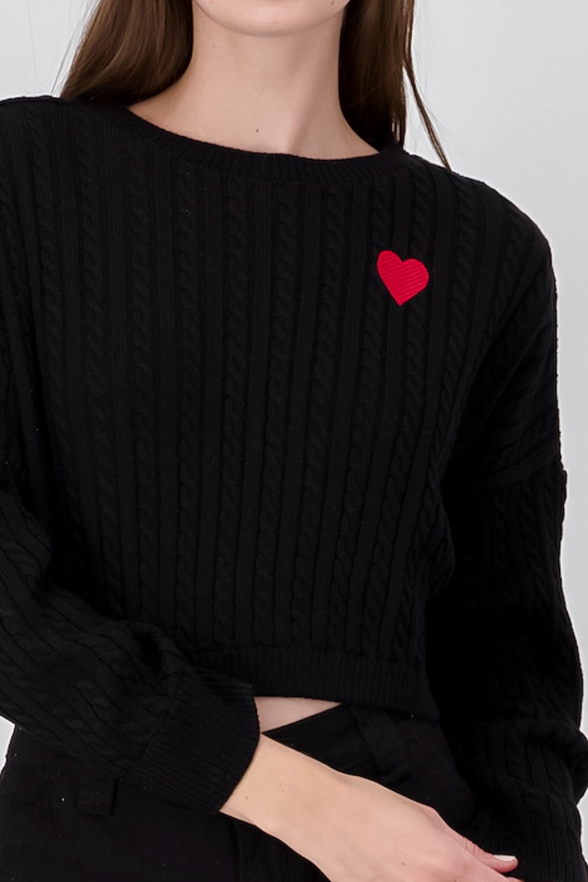 Heart Embroidered Braided Sweater BLACK