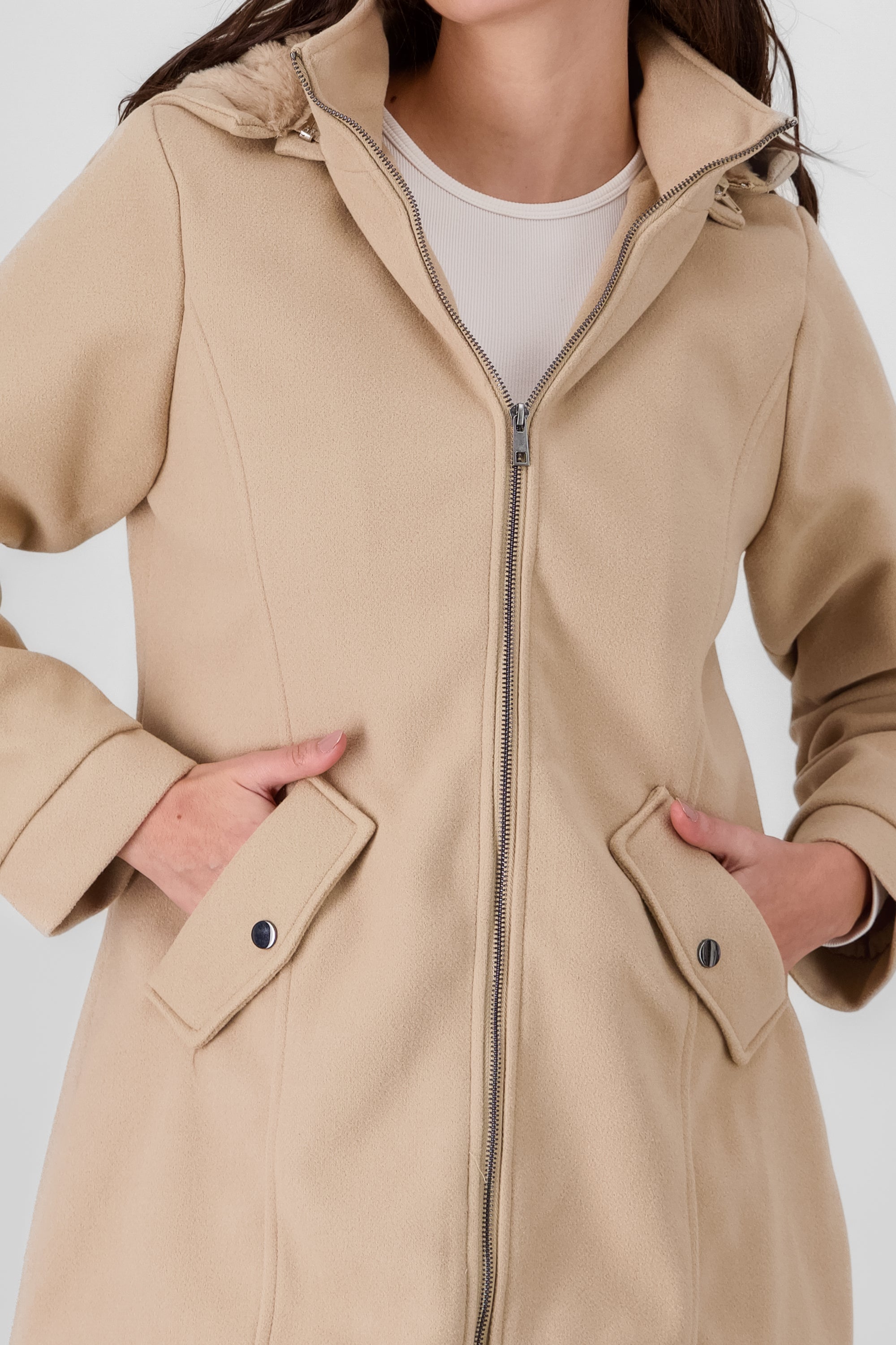 Coat Zipper Detail BEIGE