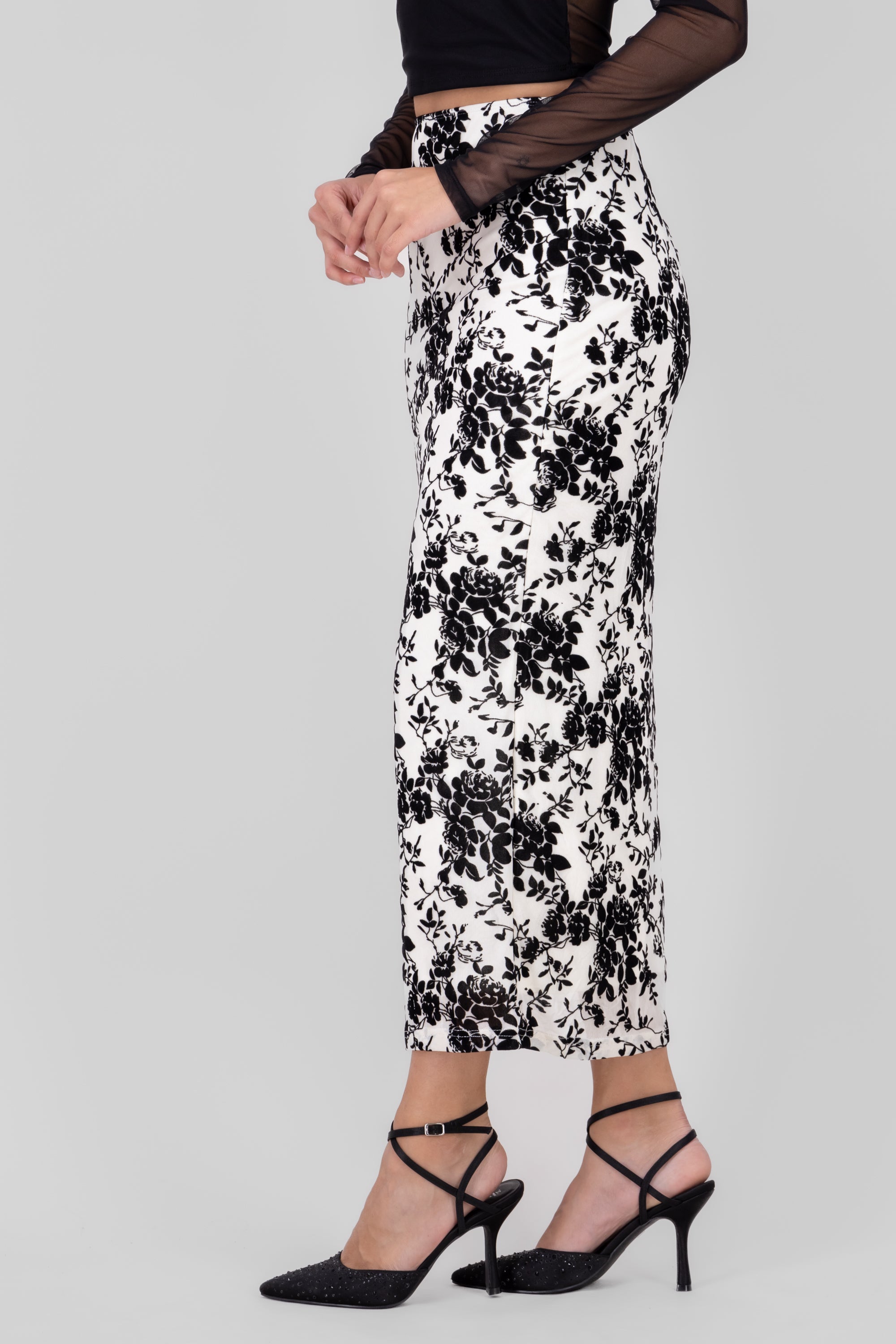 Flock Mesh Floral Midi Skirt BLACK/WHITE