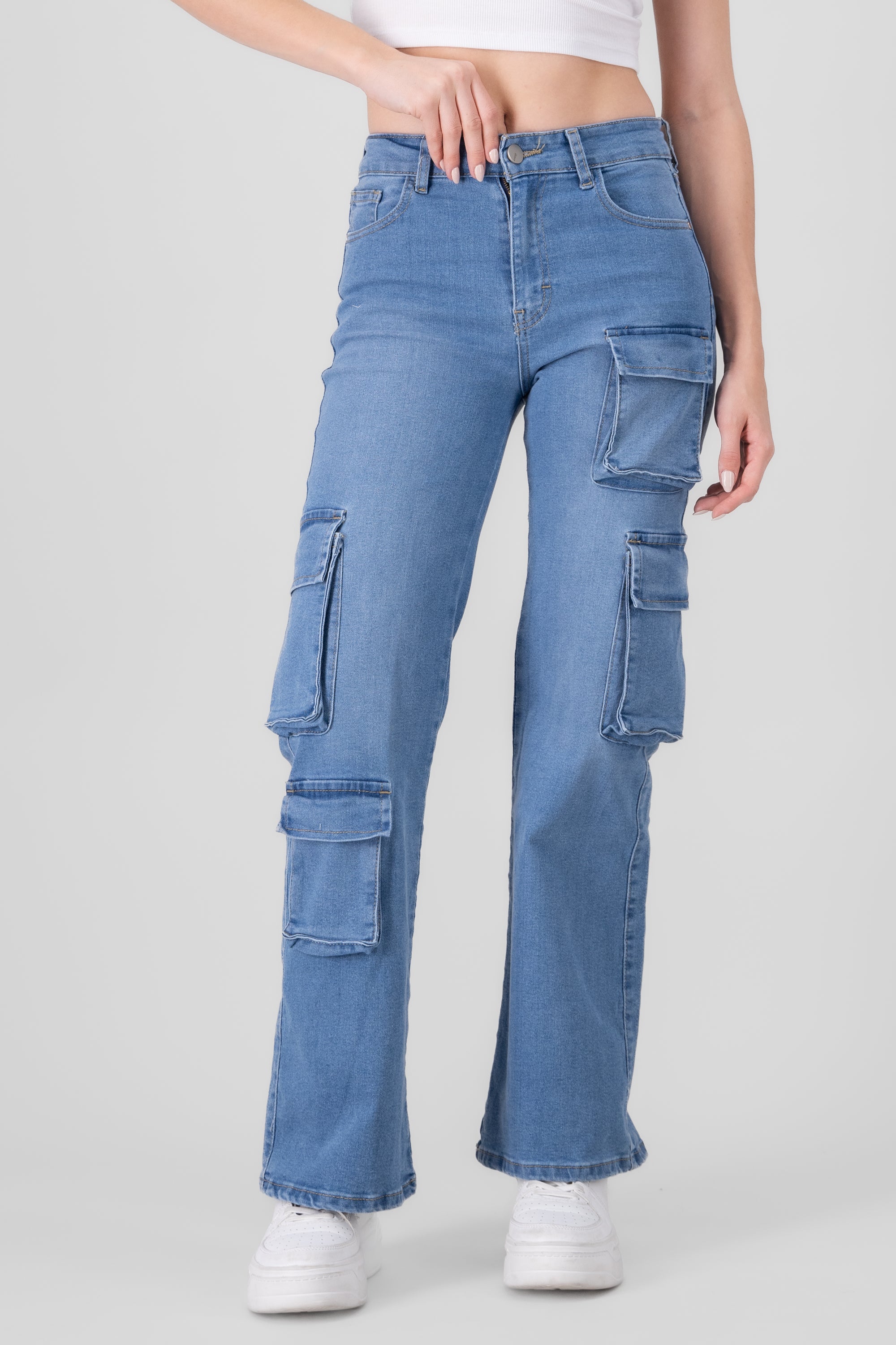 Asymetric Pockets Cargo Jeans LIGHT WASH