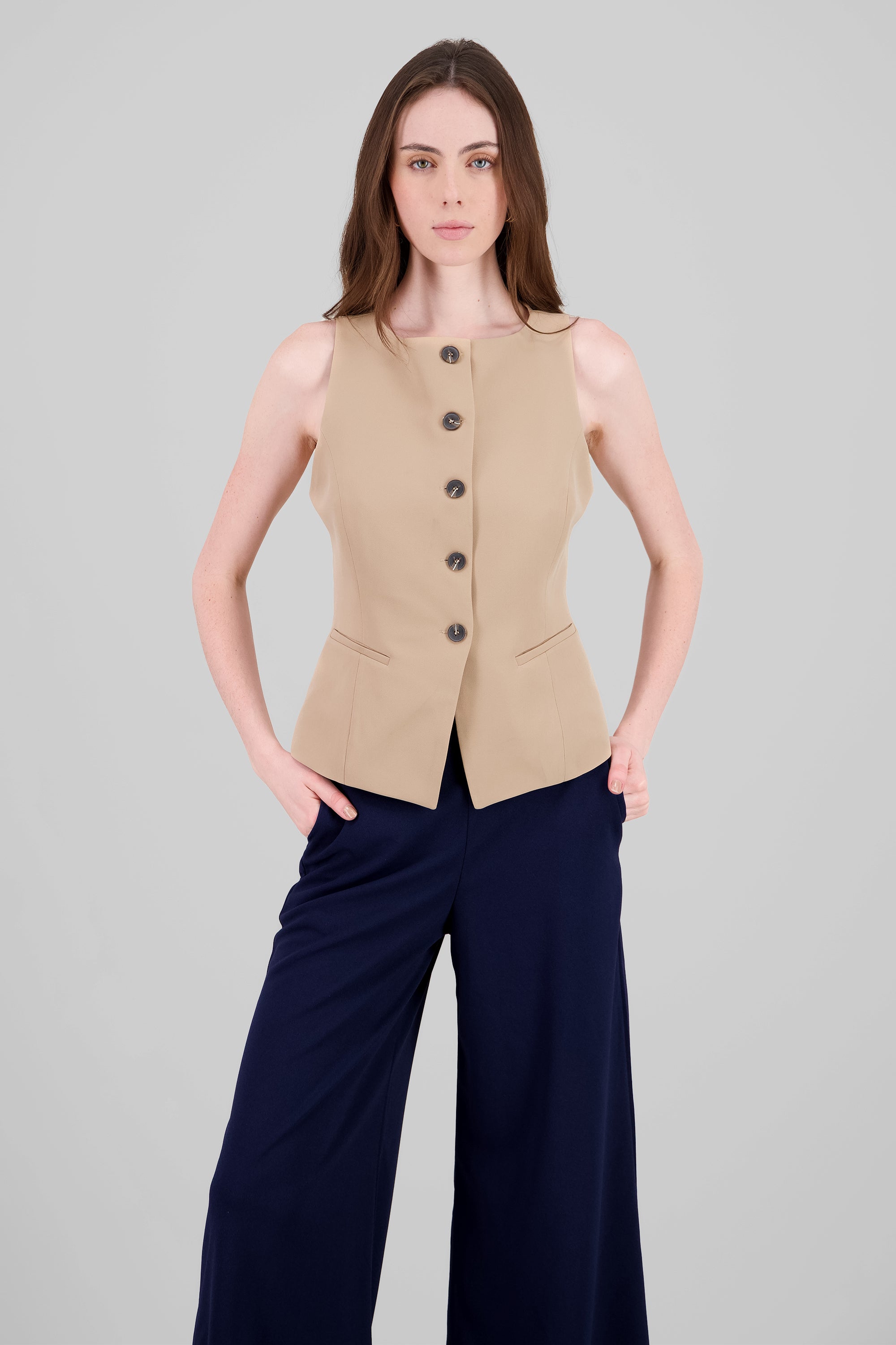 Round Neck Tarilored Vest SAND