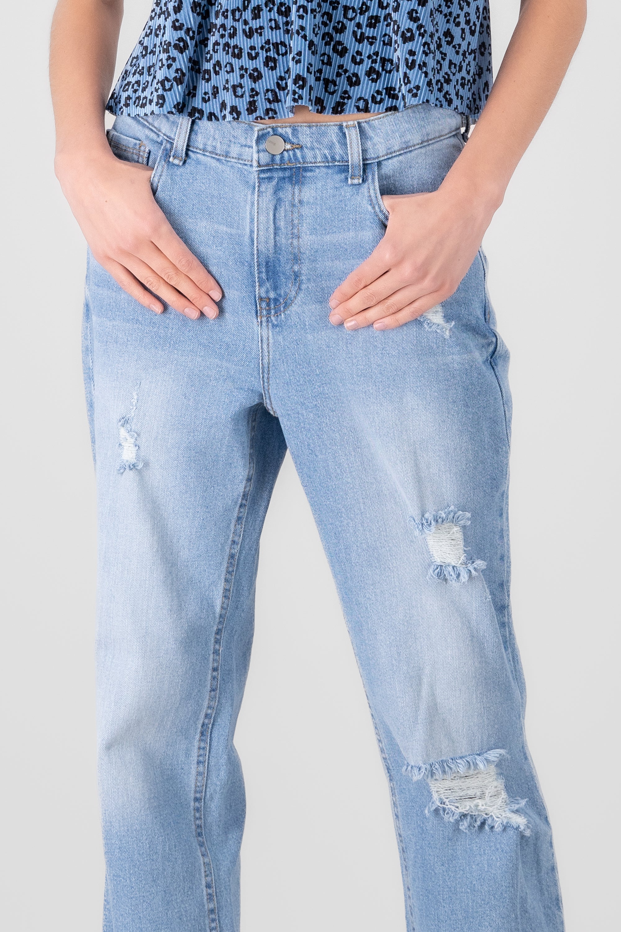 Distressed Straight Jeans BLEACHED