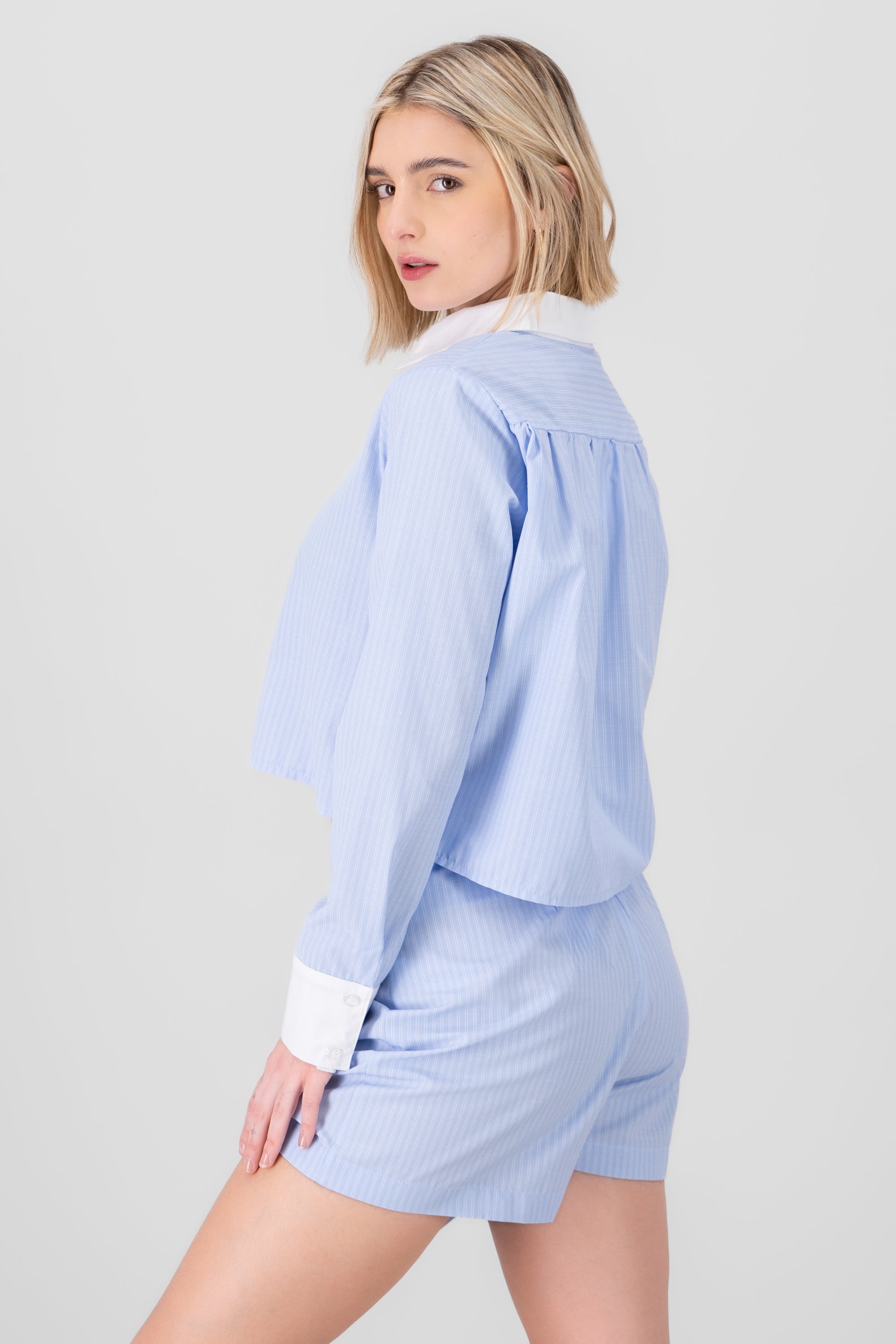 Cropped Shirt With Contrast Collar  SKY BLUE