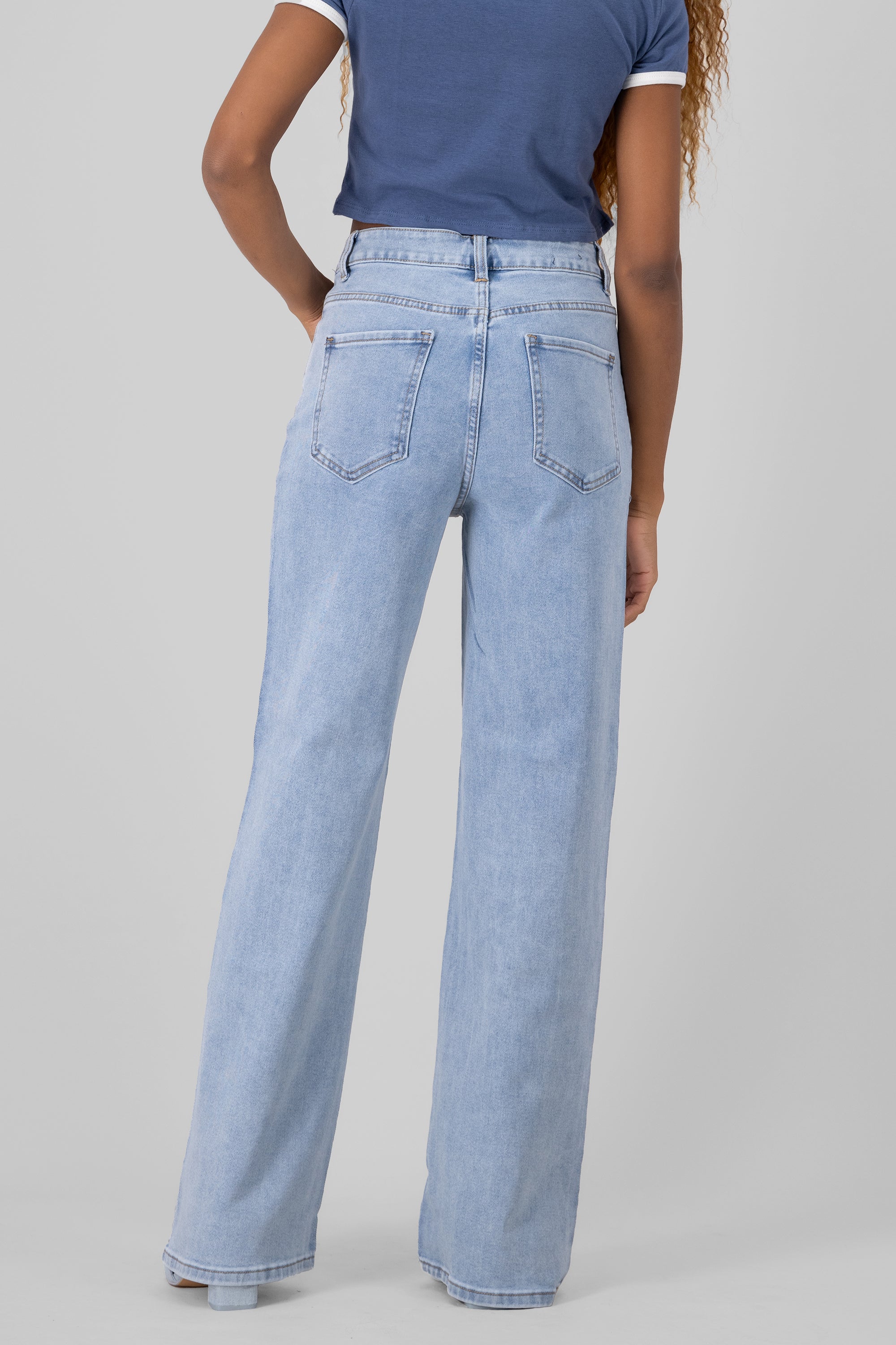 Wide Leg Jeans With Studs LIGHT WASH