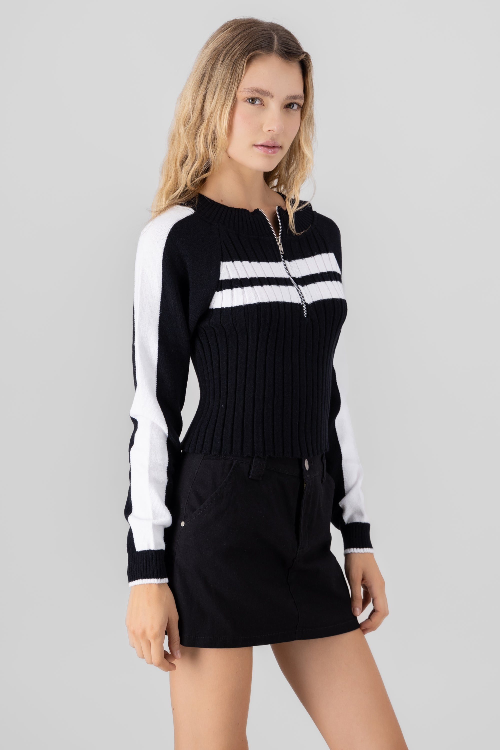 Contrast Detail Sweater BLACK COMBO