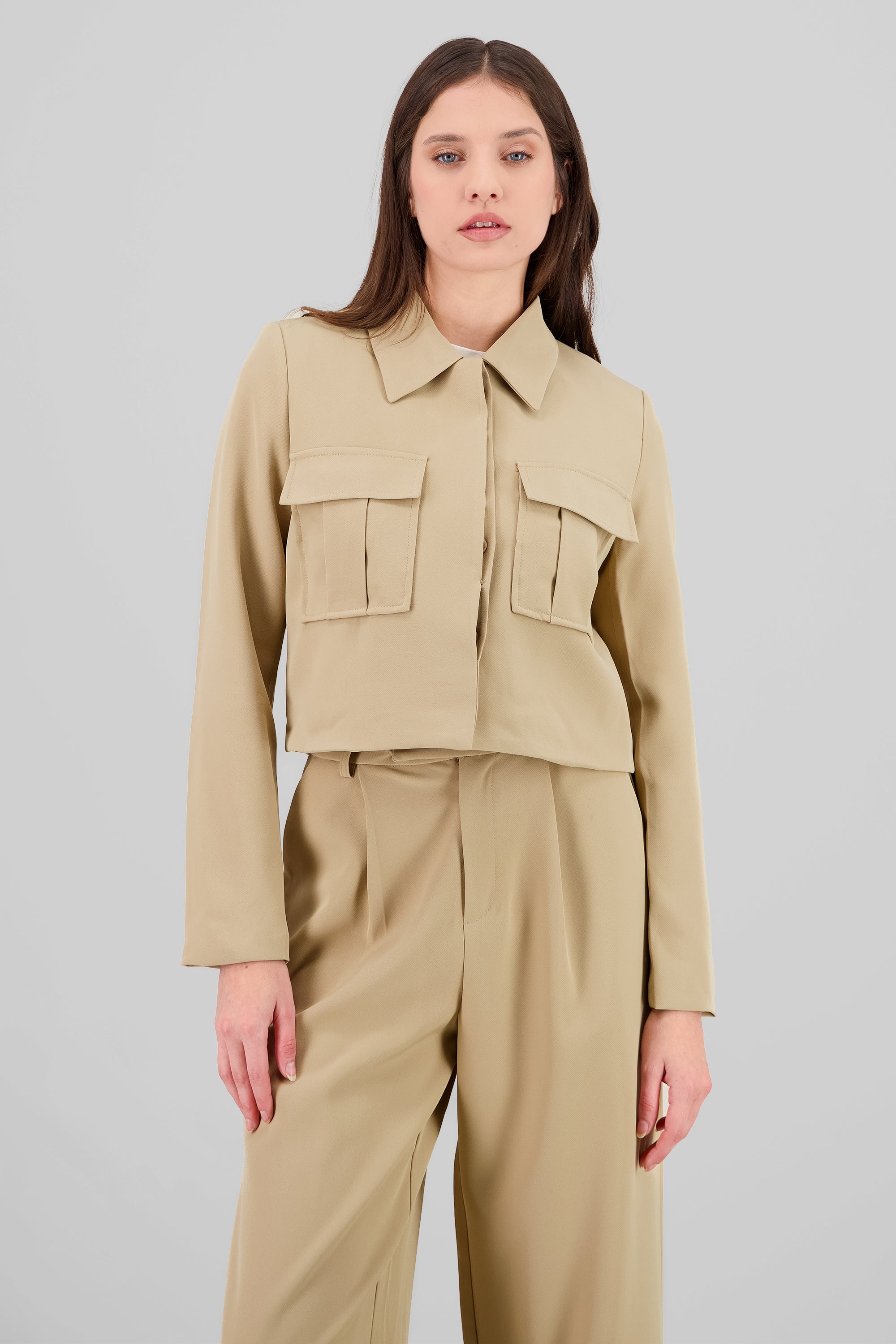 3D pockets Cropped Shirt BEIGE