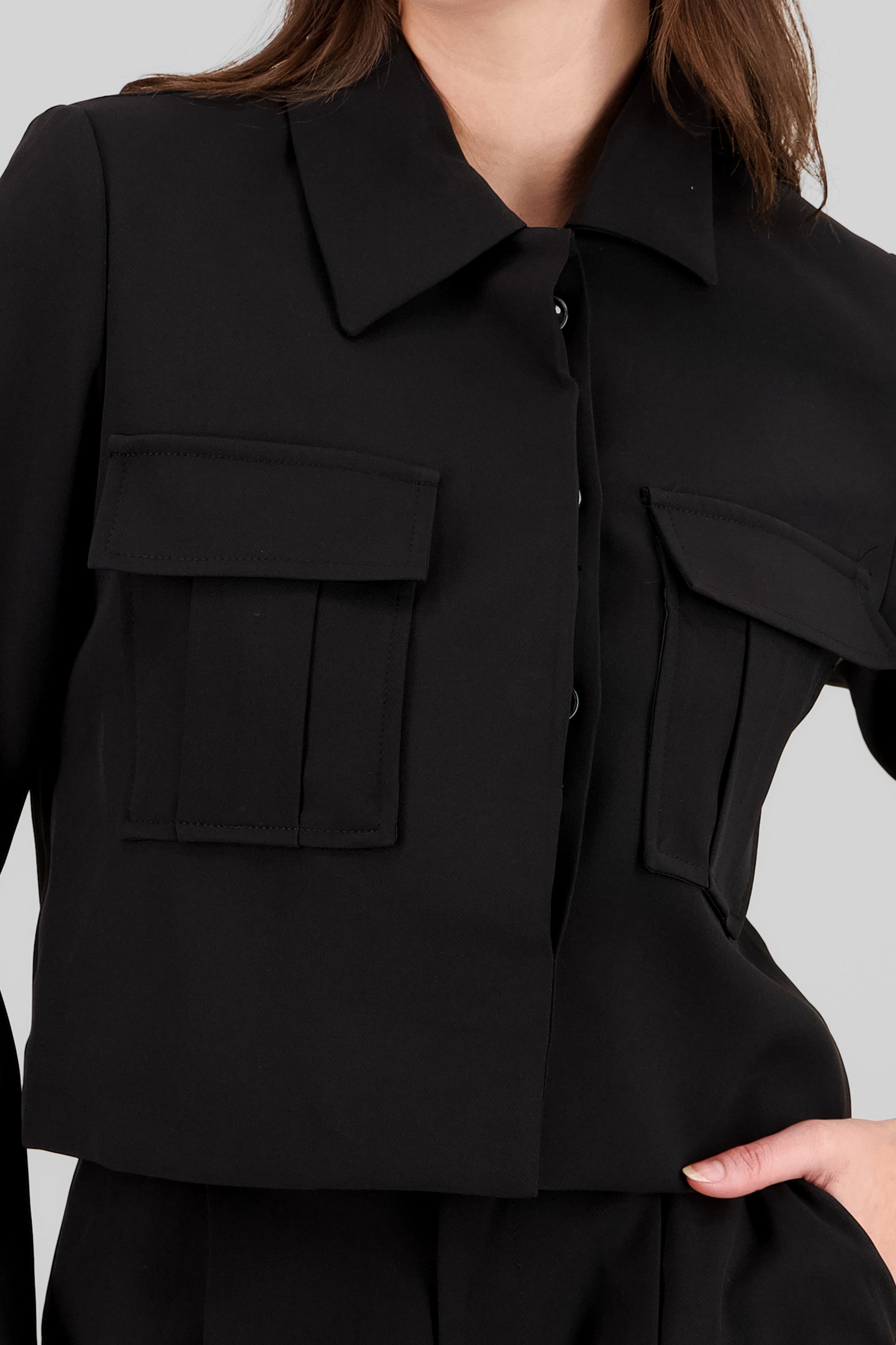 3D pockets Cropped Shirt BLACK