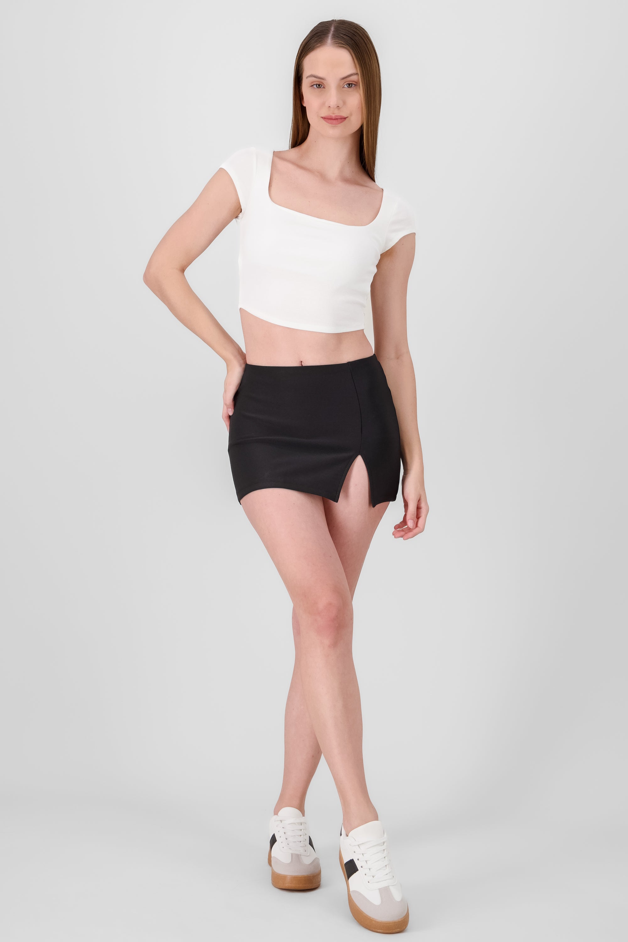 Slit Detailed Mini Skirt BLACK